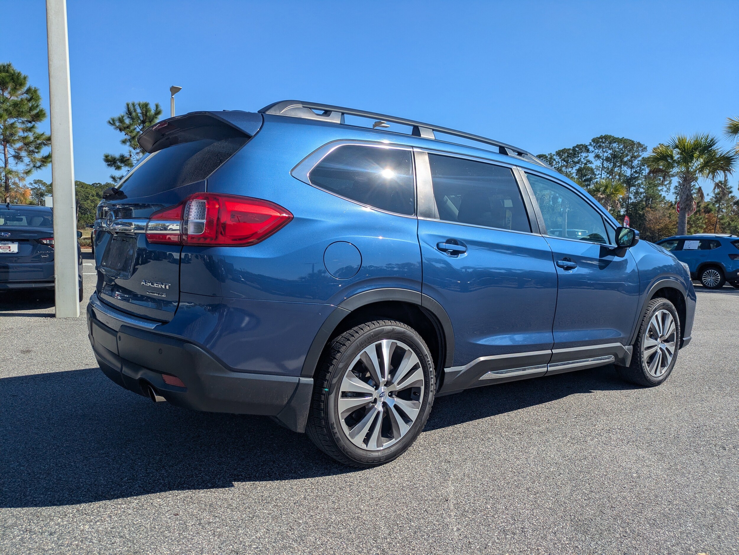 2021 Subaru Ascent Limited photo 3