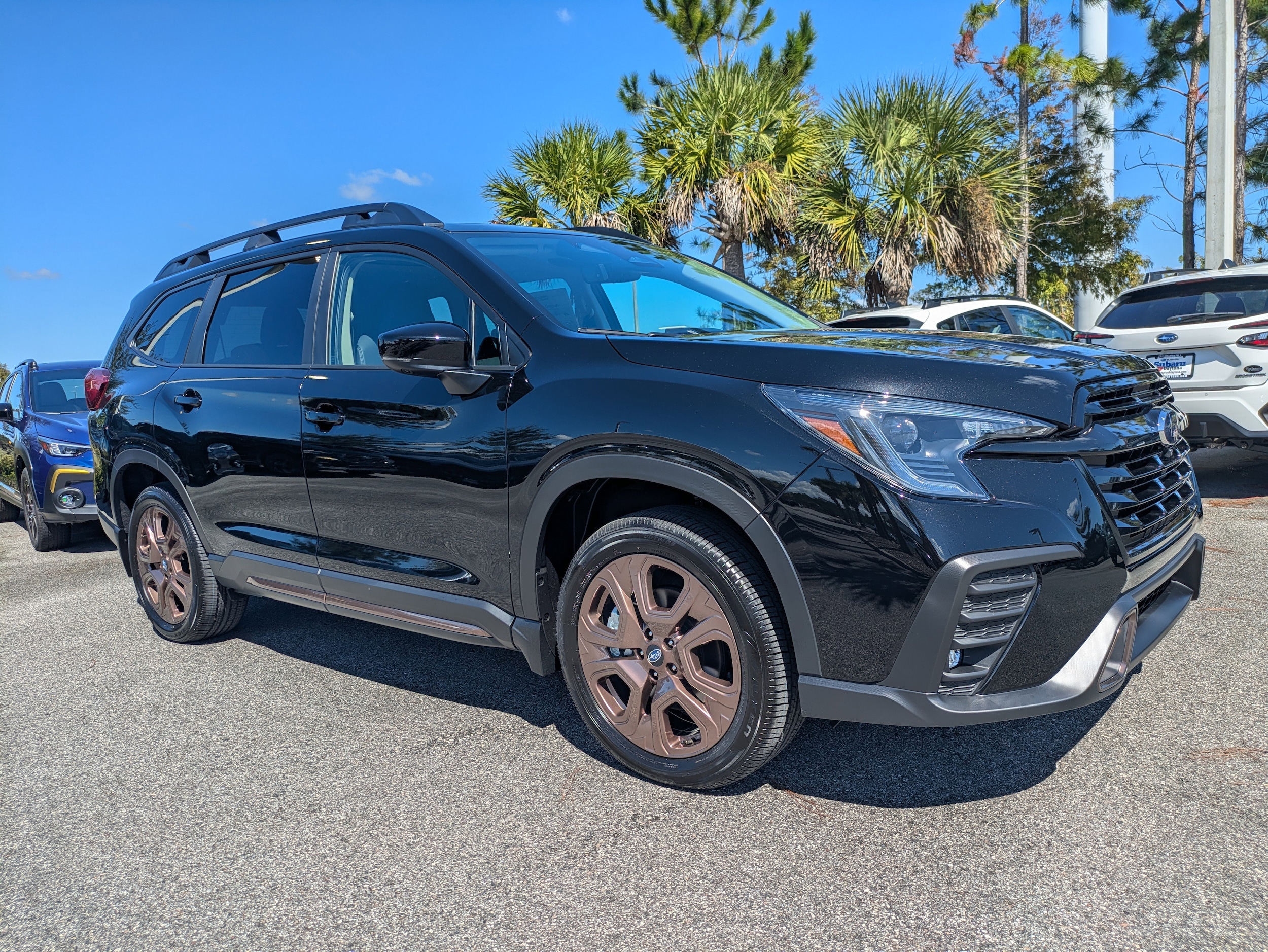 2025 Subaru Ascent Bronze Edition's photo