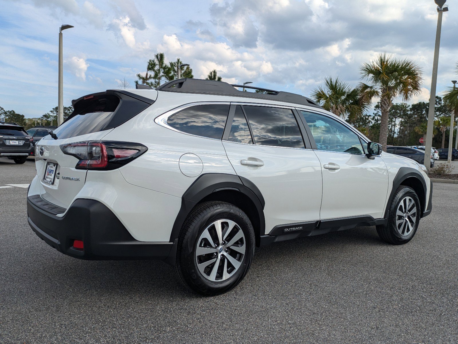 2025 Subaru Outback Premium photo 3