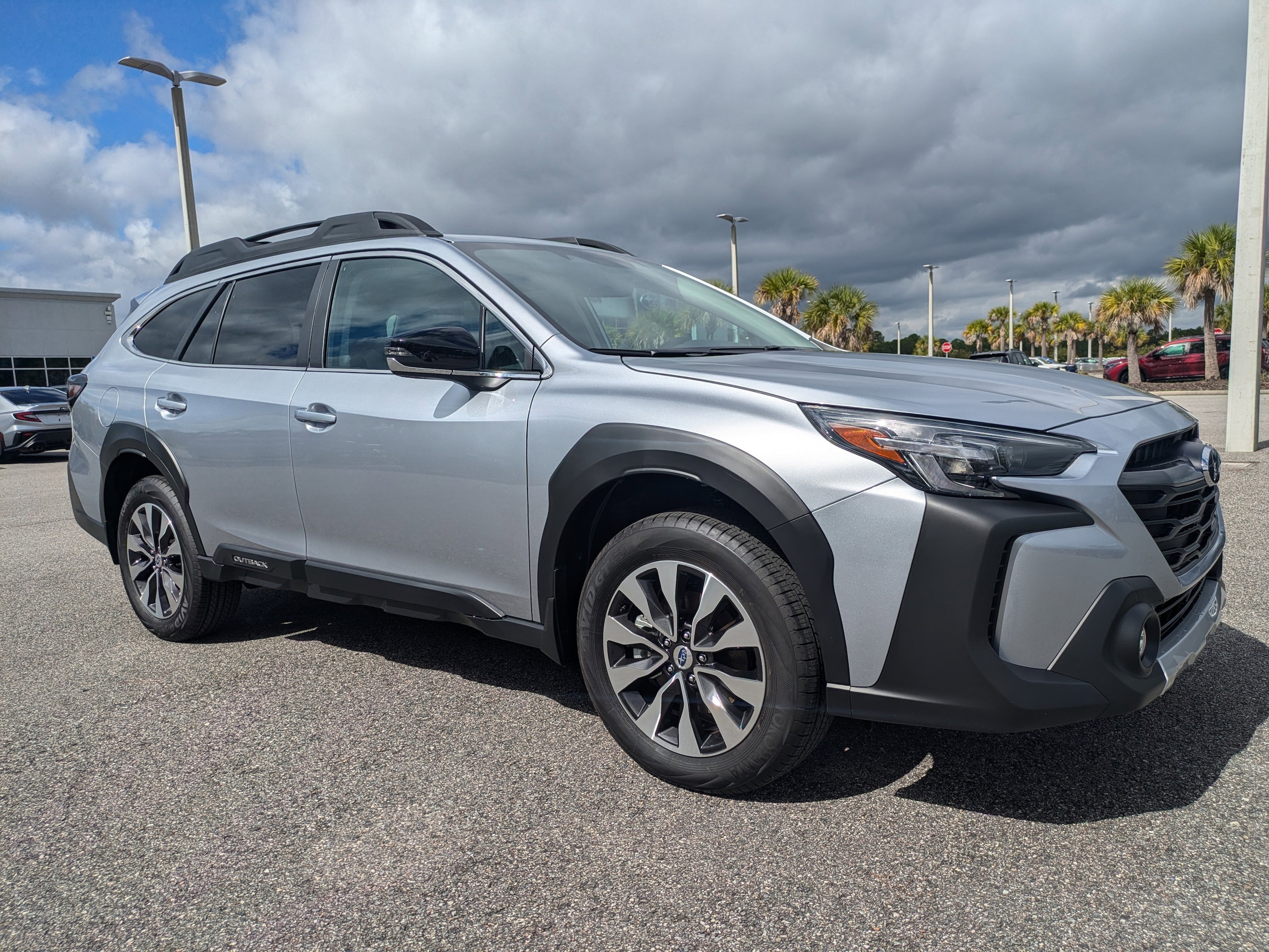 2025 Subaru Outback Limited's photo