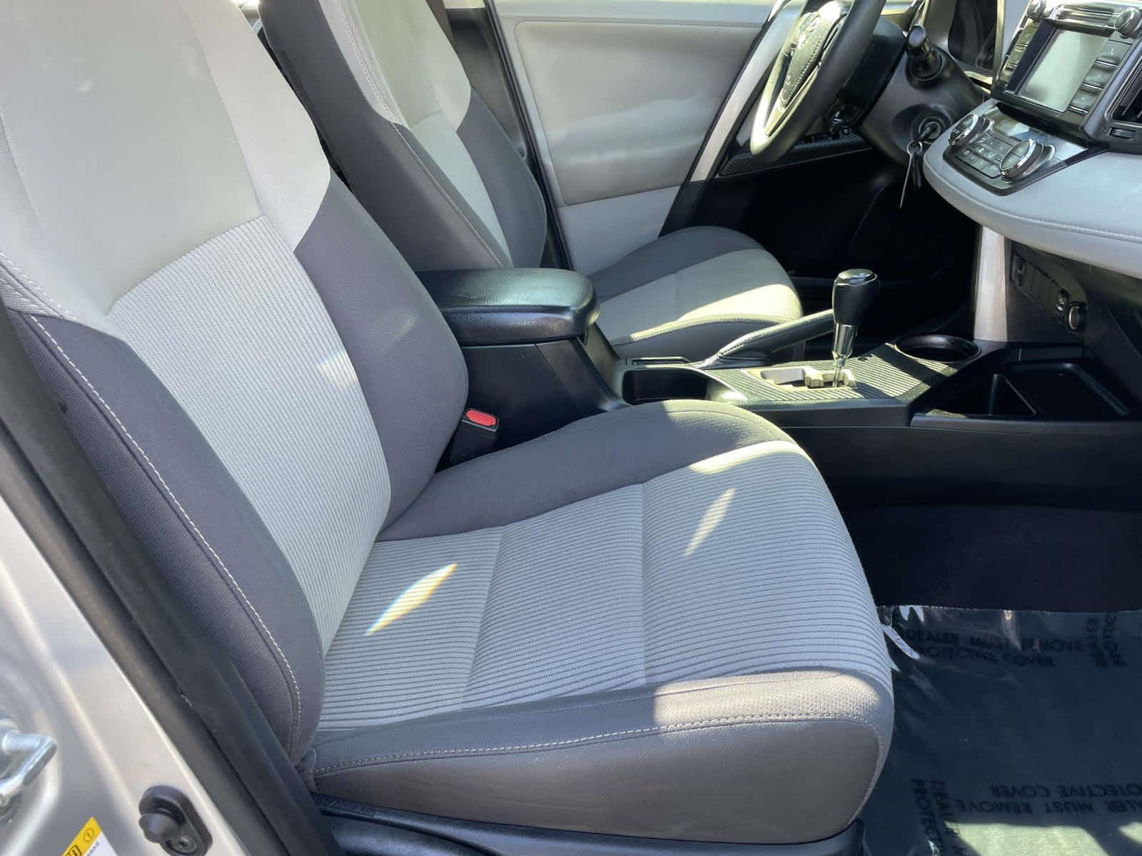 Thumbnail: 2013 Toyota RAV4 - 19