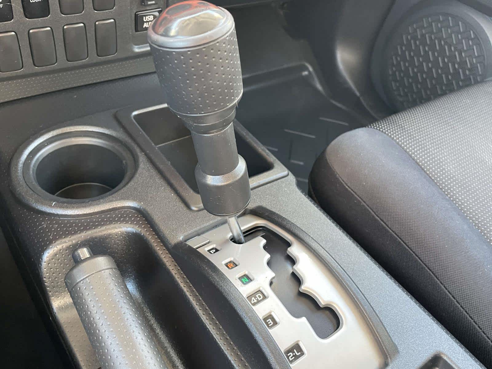 Thumbnail: 2013 Toyota FJ Cruiser - 22