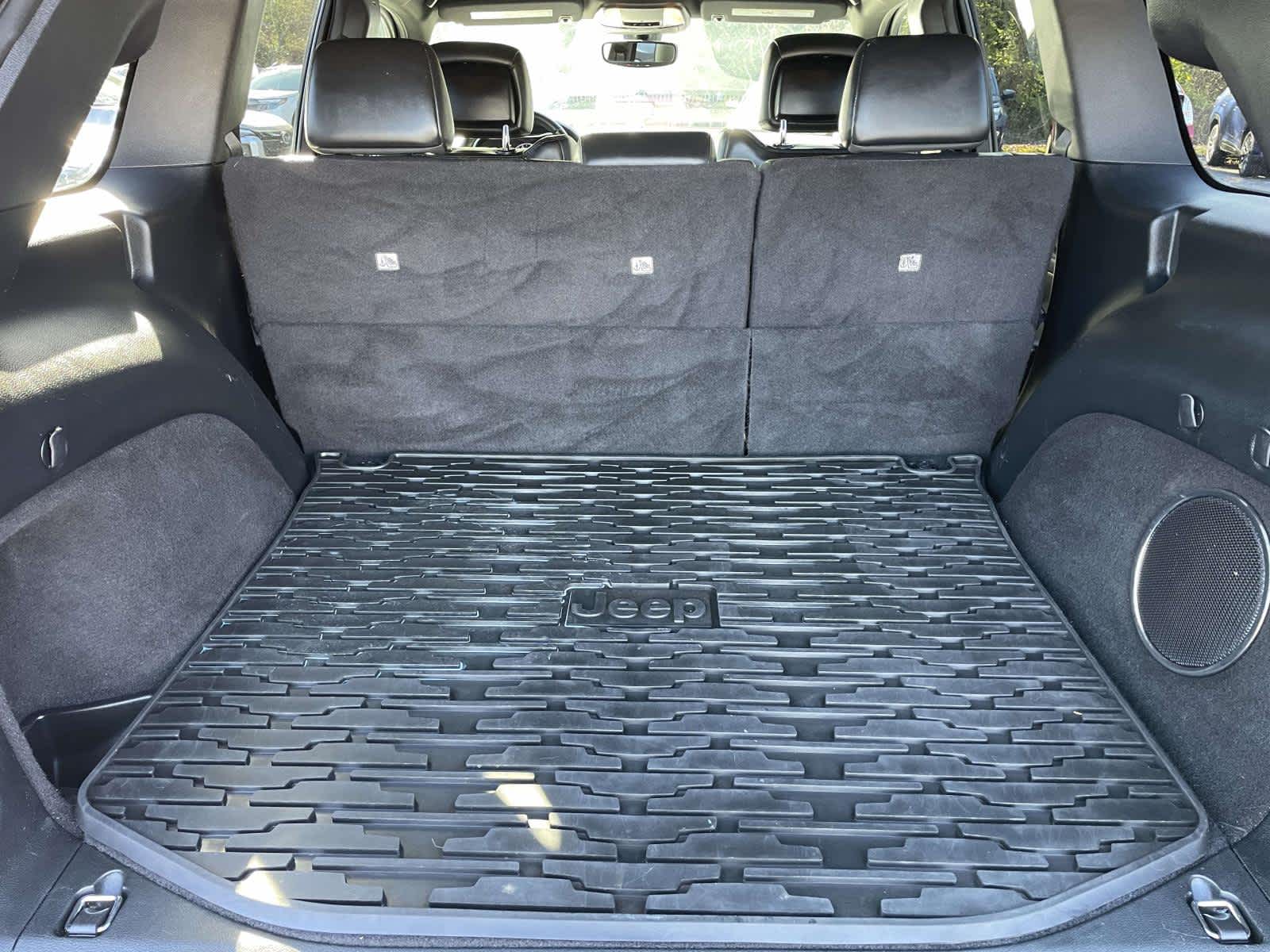 Thumbnail: 2018 Jeep Grand Cherokee - 4