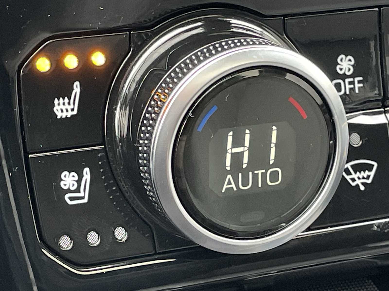 Thumbnail: 2020 Toyota Highlander - 23