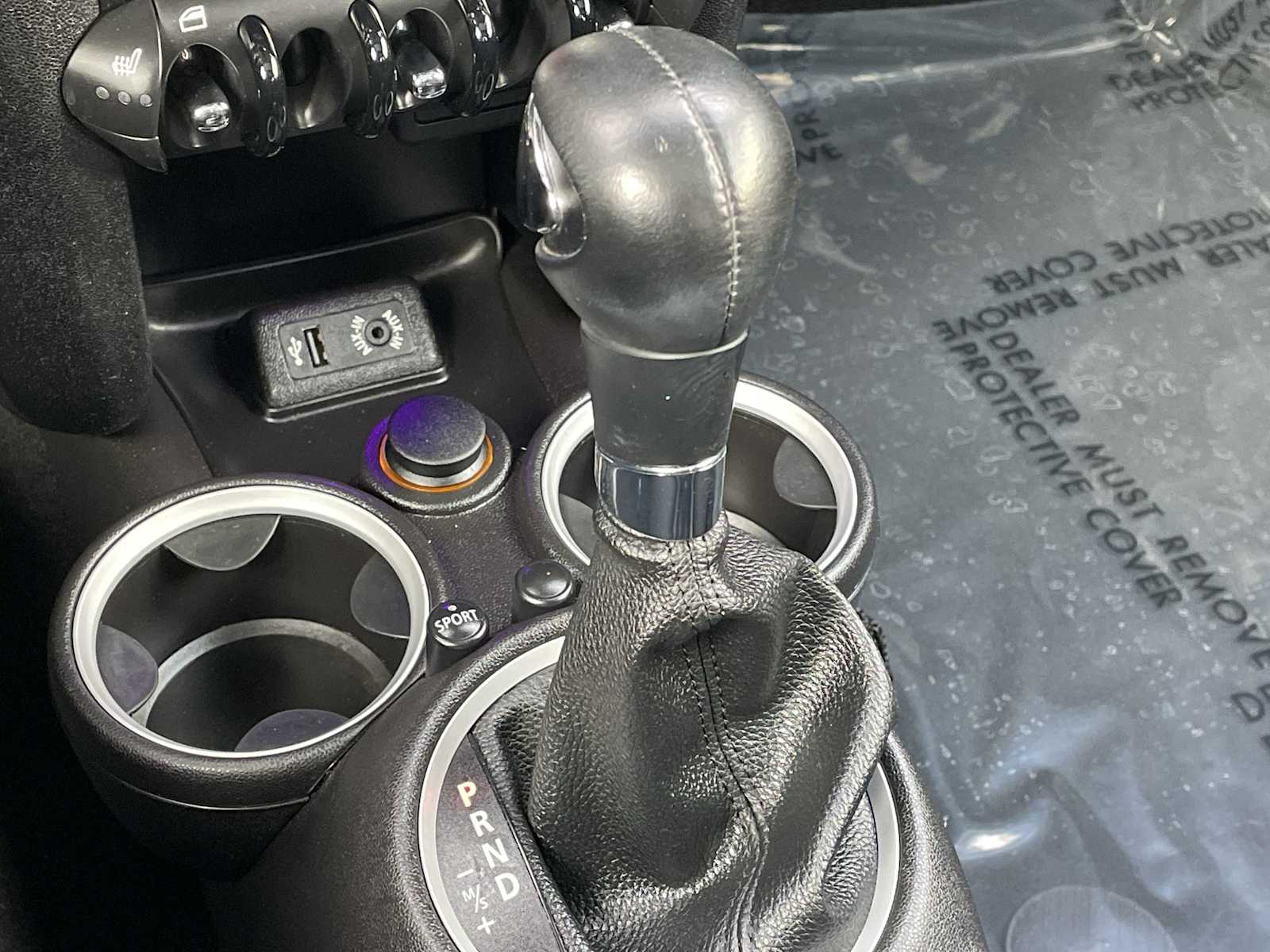 Thumbnail: 2013 MINI Cooper Hardtop - 21