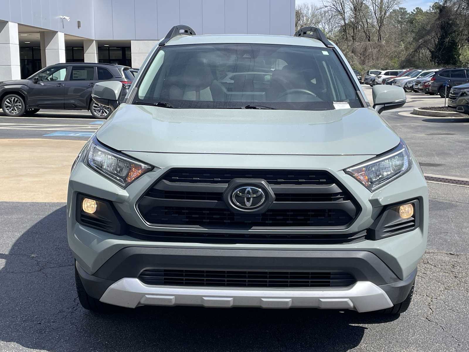 Thumbnail: 2019 Toyota RAV4 - 6