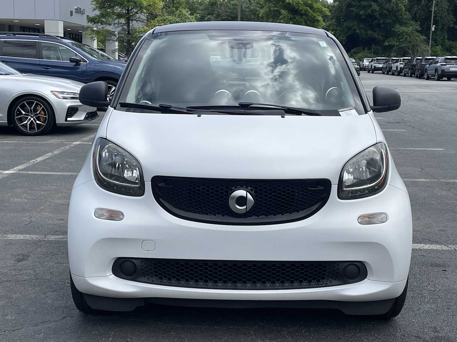 Thumbnail: 2016 smart fortwo - 6