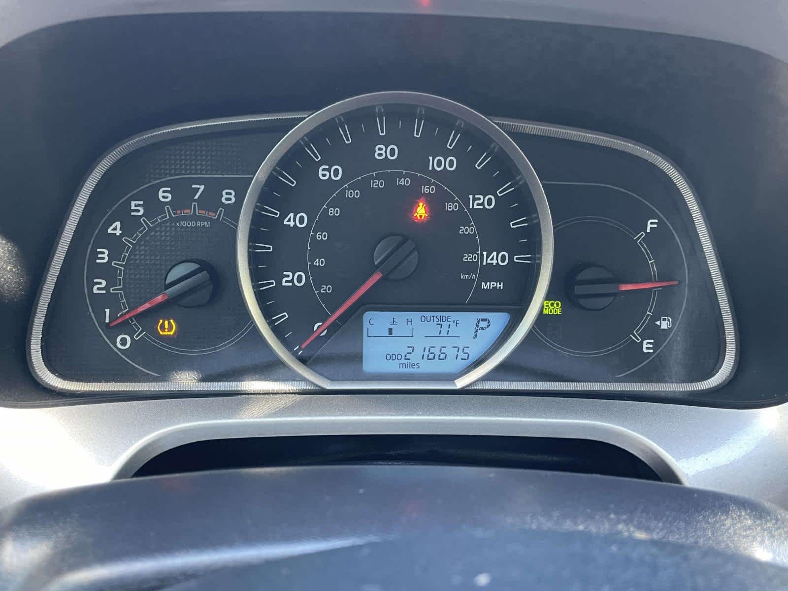 Thumbnail: 2013 Toyota RAV4 - 25