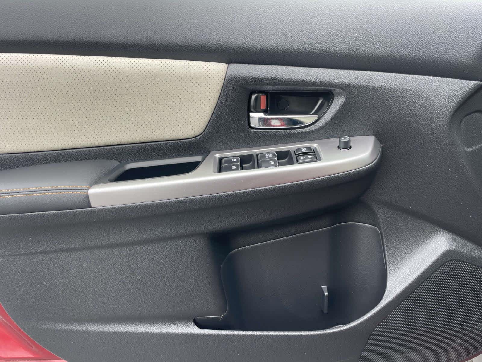 Thumbnail: 2016 Subaru Crosstrek - 12