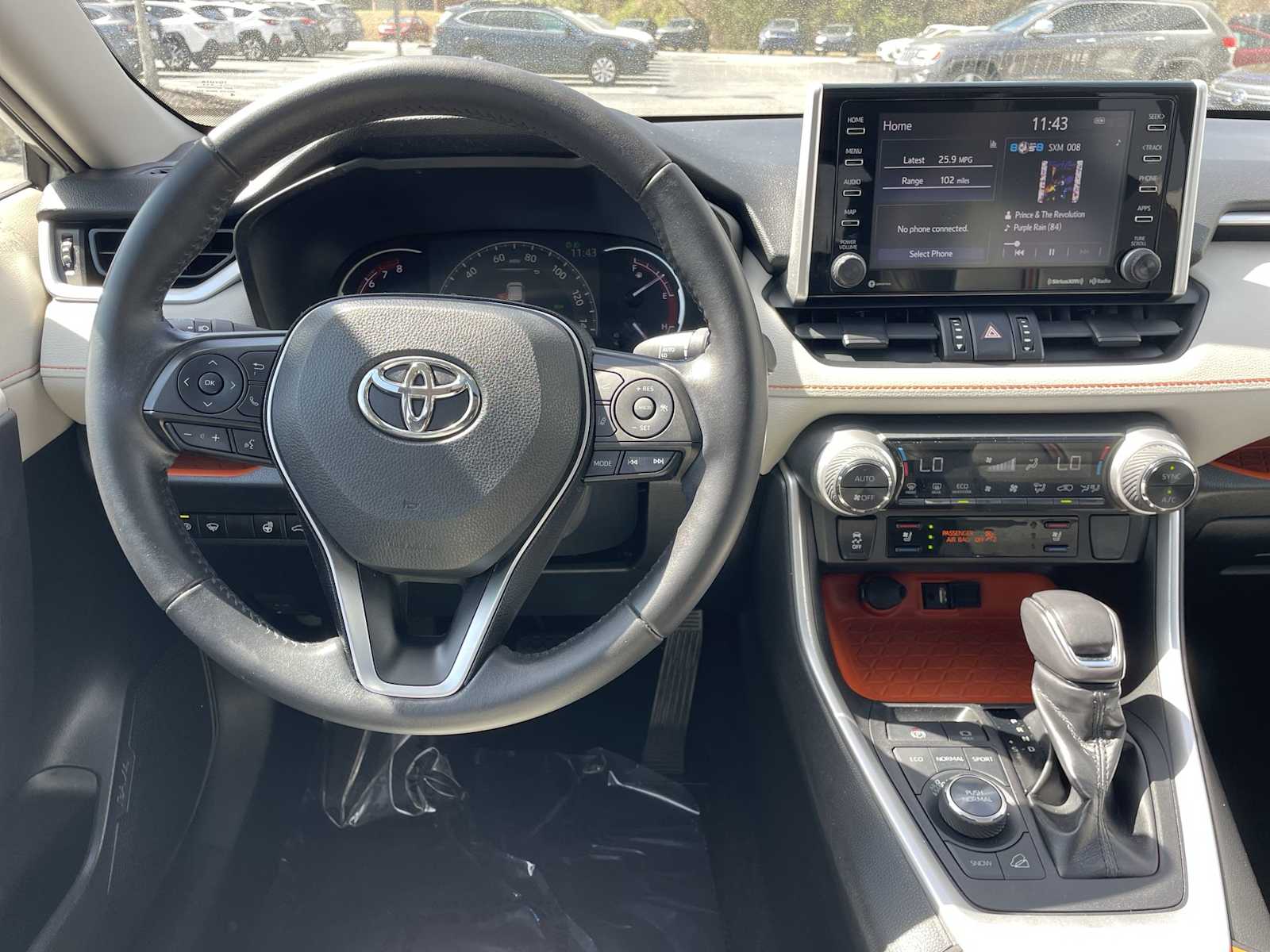 Thumbnail: 2019 Toyota RAV4 - 8