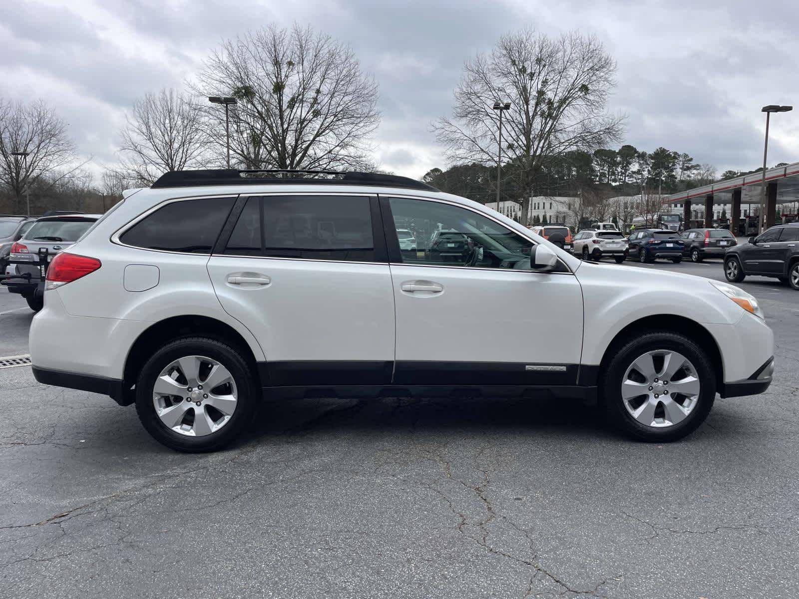 Thumbnail: 2011 Subaru Outback - 6