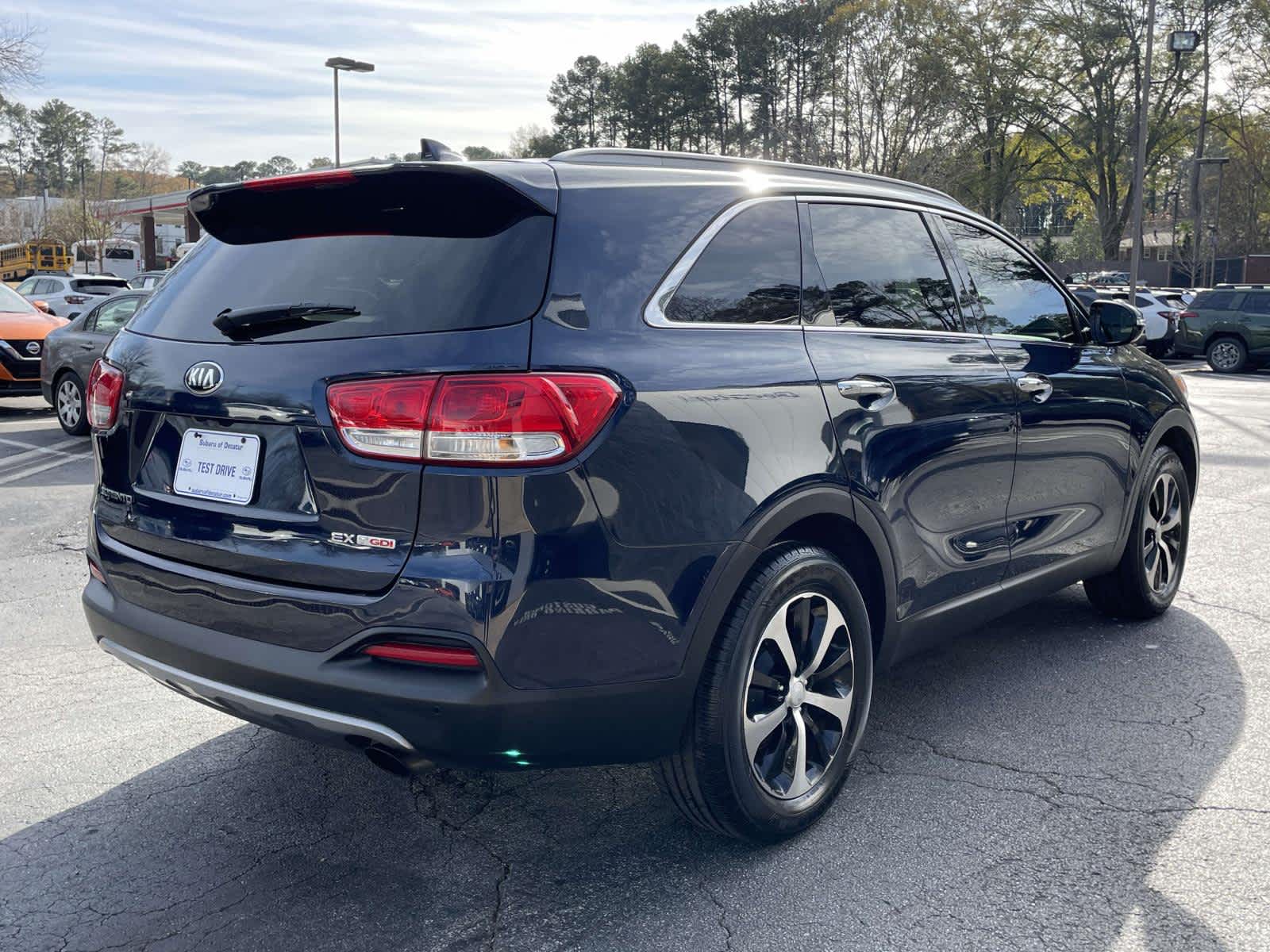 Thumbnail: 2017 Kia Sorento - 5