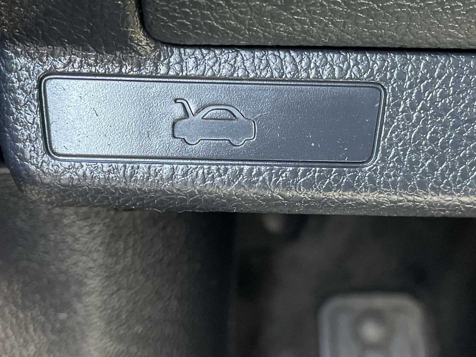 Thumbnail: 2015 Subaru XV Crosstrek - 28