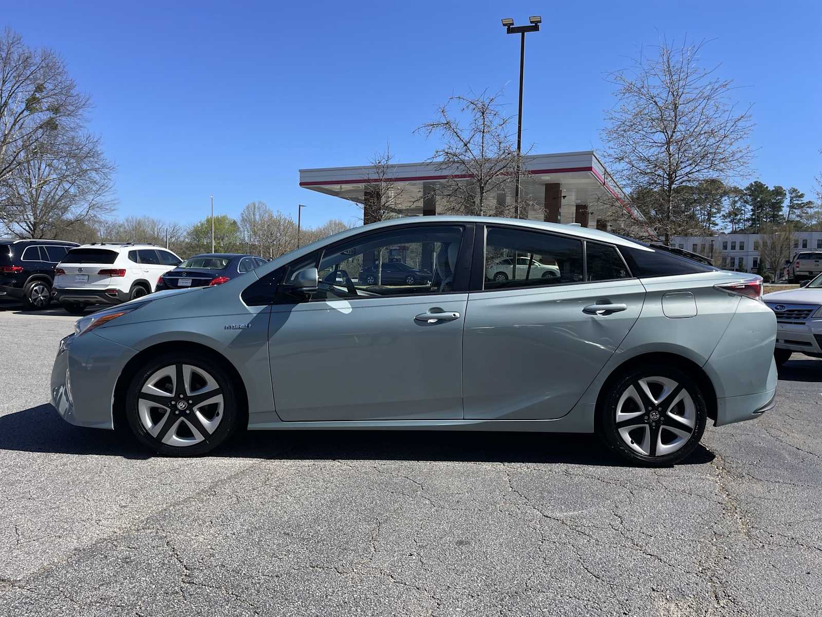 Thumbnail: 2016 Toyota Prius - 2