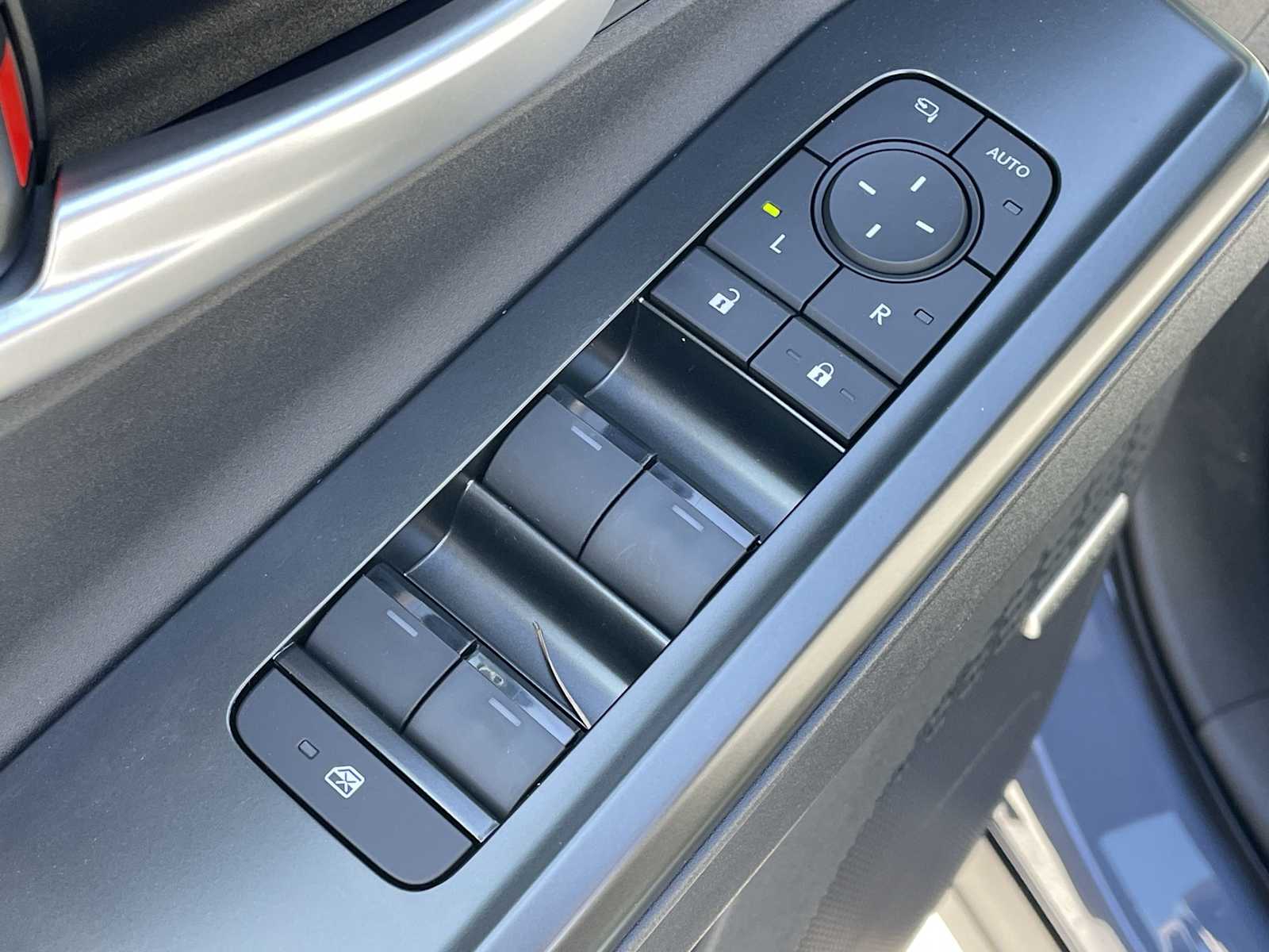 Thumbnail: 2026 Subaru Solterra - 11