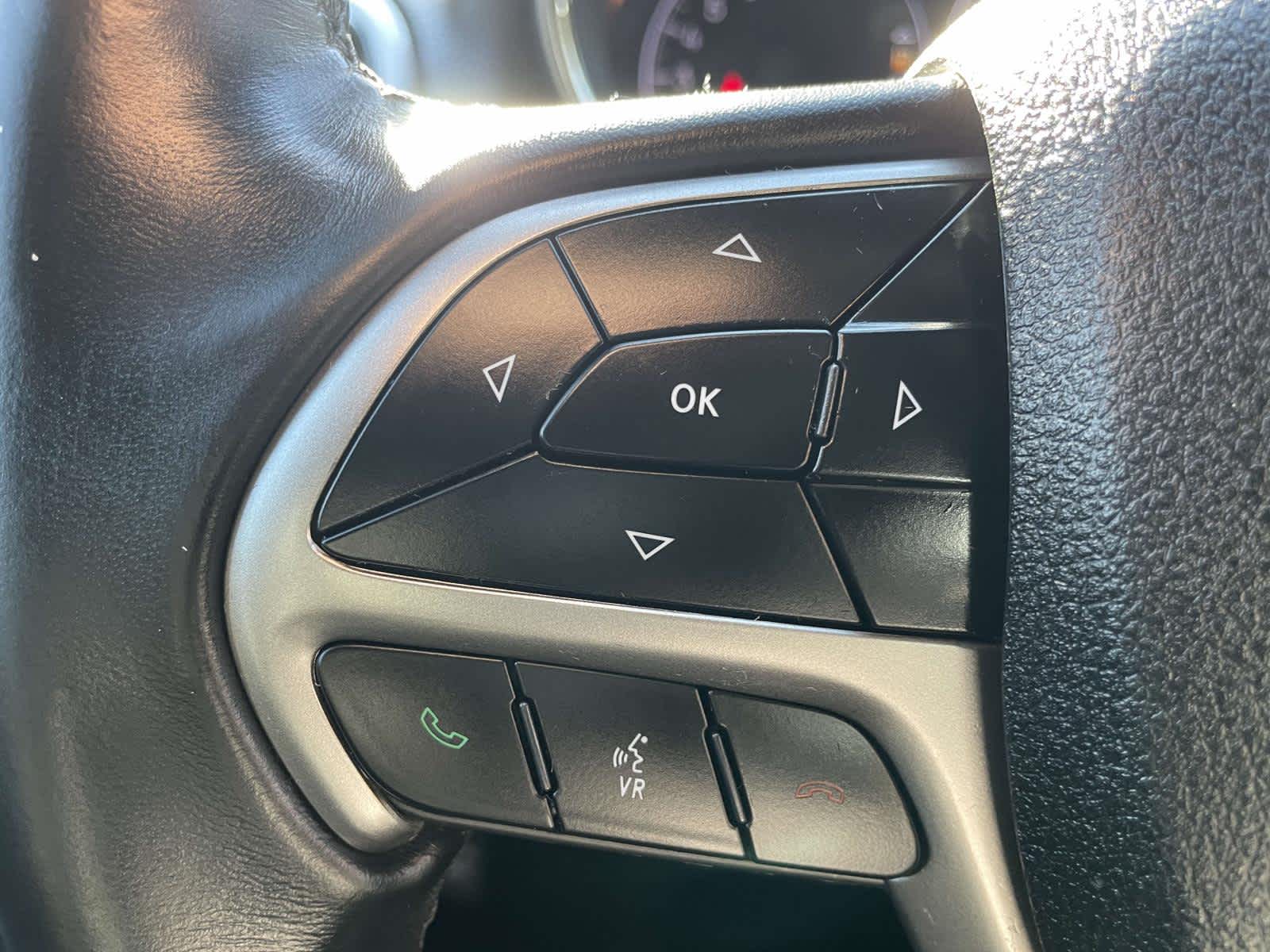 Thumbnail: 2018 Jeep Grand Cherokee - 16