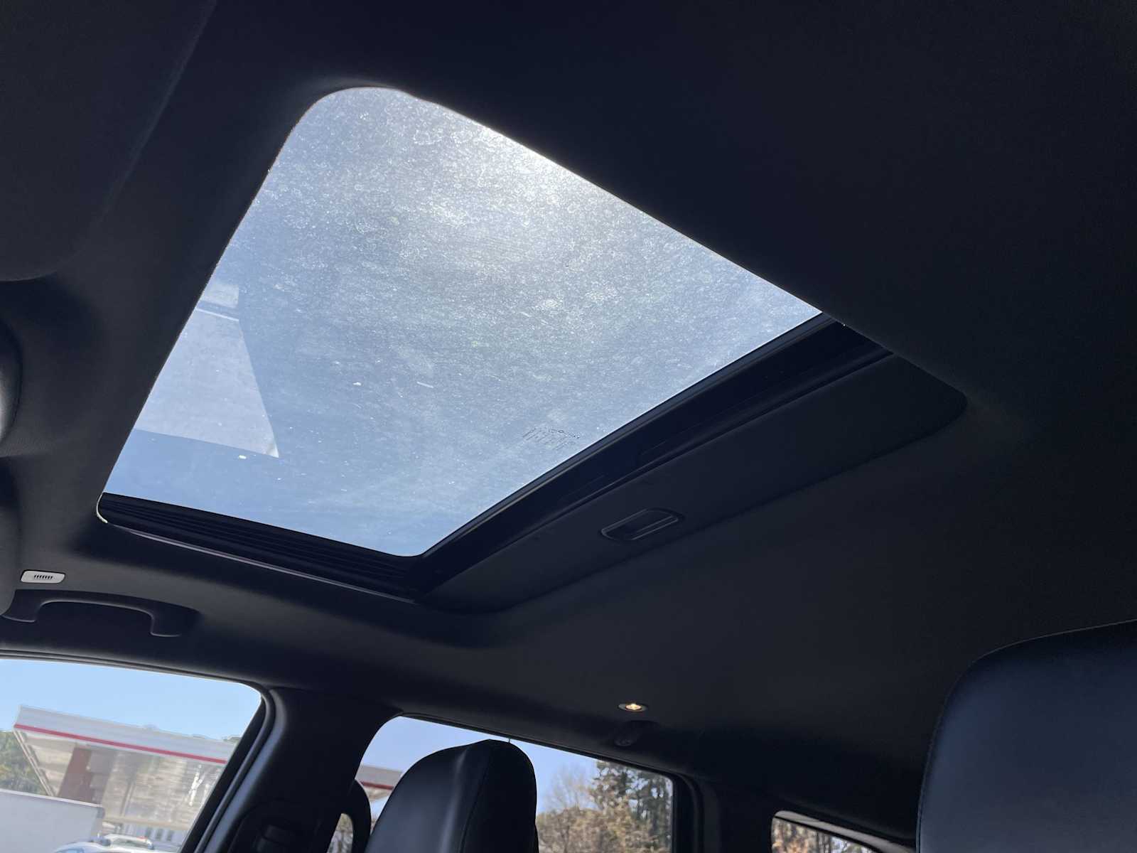 Thumbnail: 2018 Jeep Grand Cherokee - 11