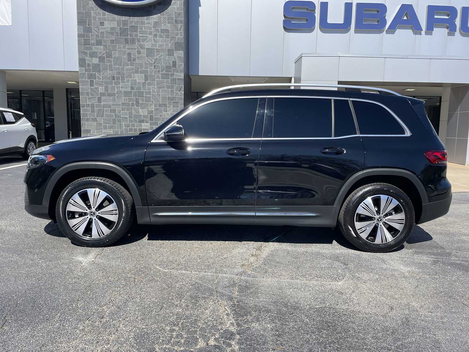 Thumbnail: 2023 Mercedes-Benz EQB - 2