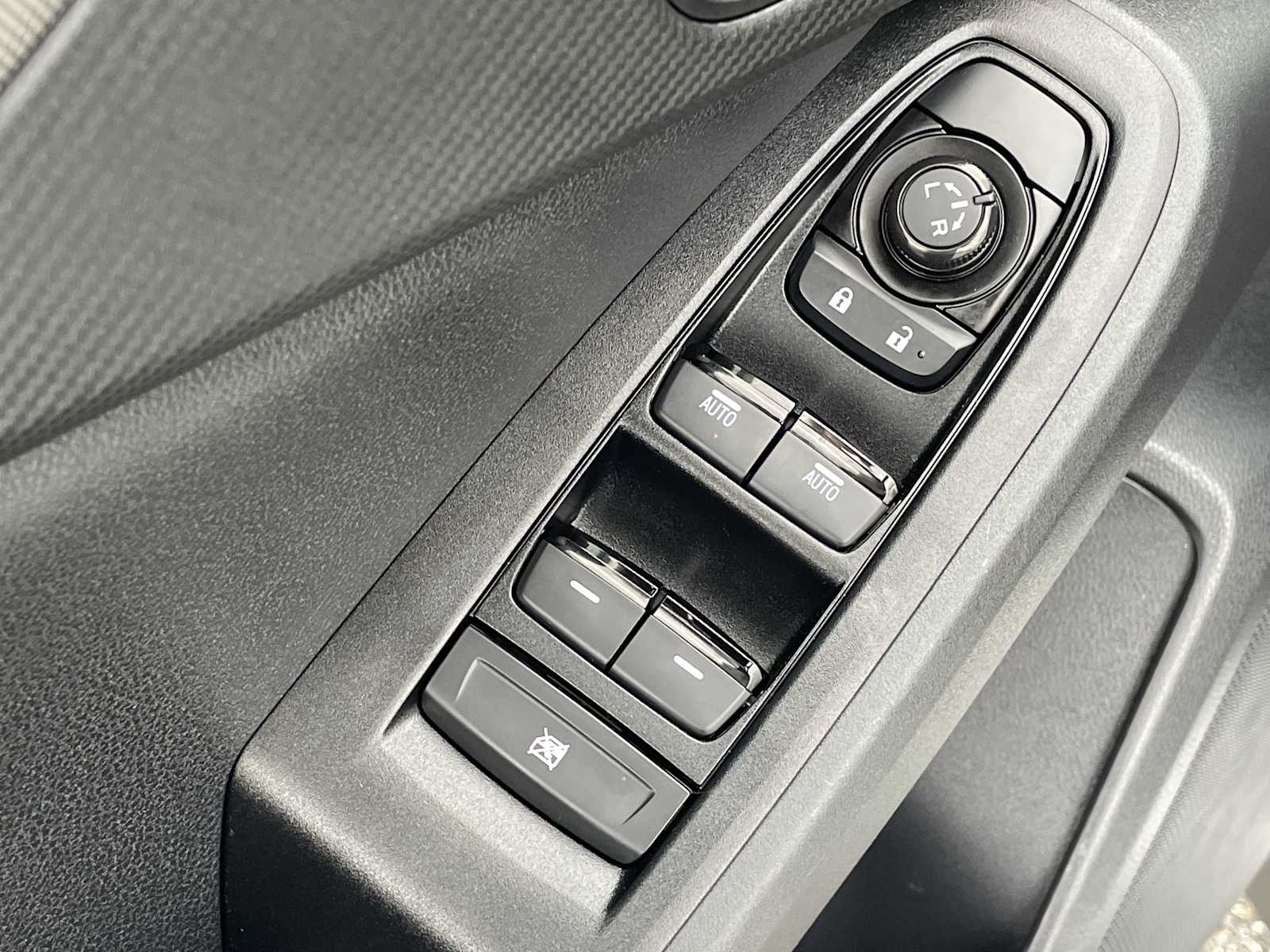 Thumbnail: 2025 Subaru Crosstrek - 12