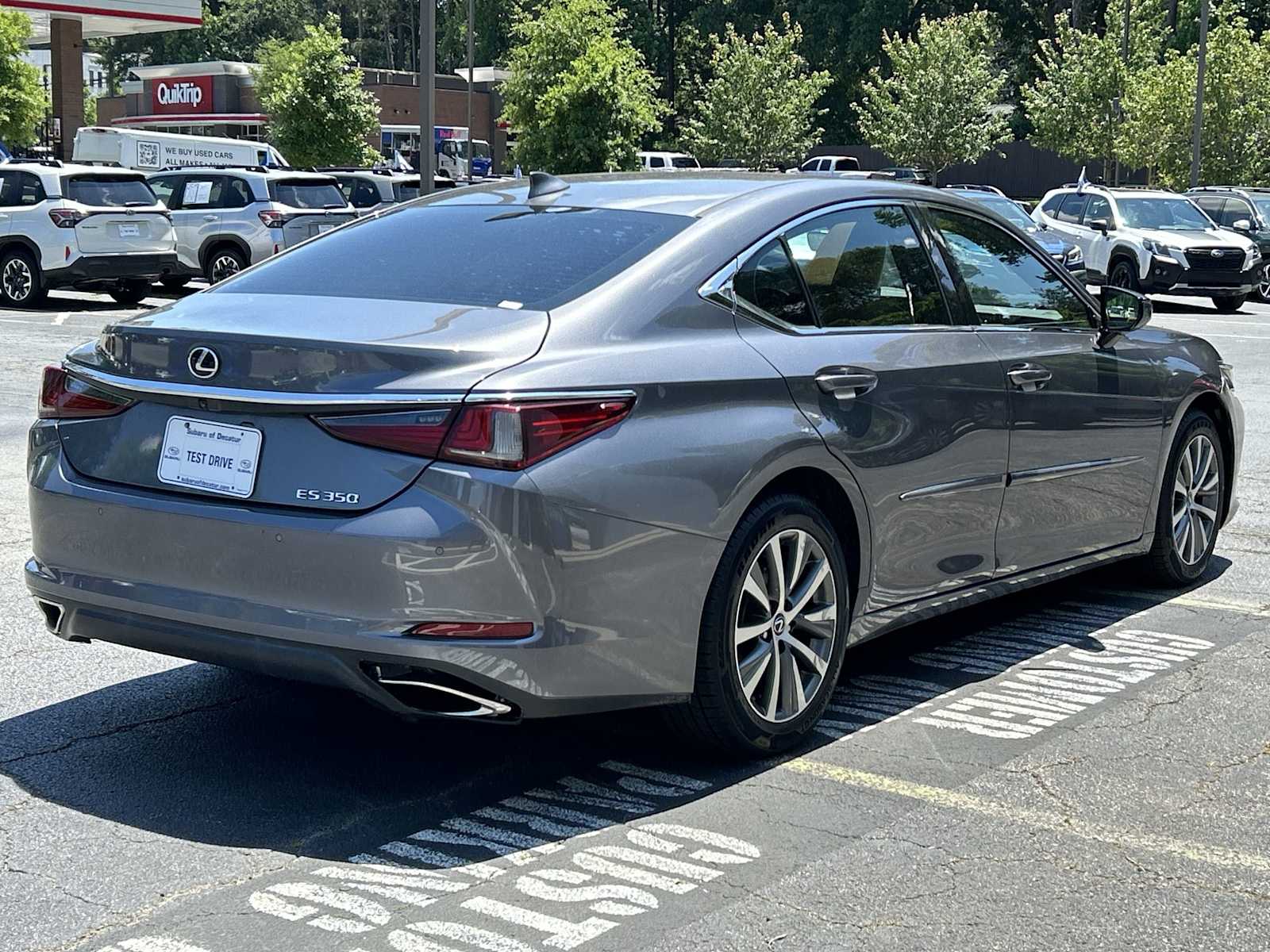 Thumbnail: 2020 Lexus ES - 4