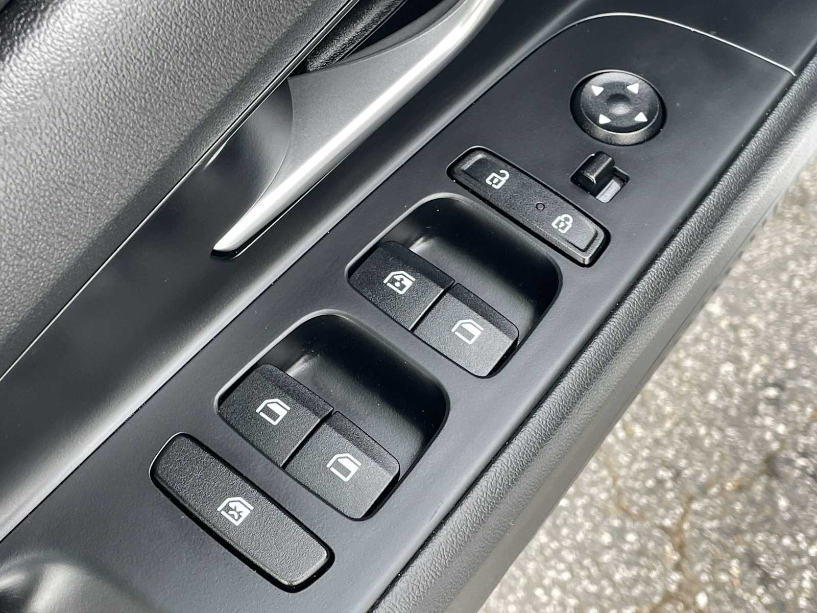 Thumbnail: 2022 Hyundai Elantra - 12