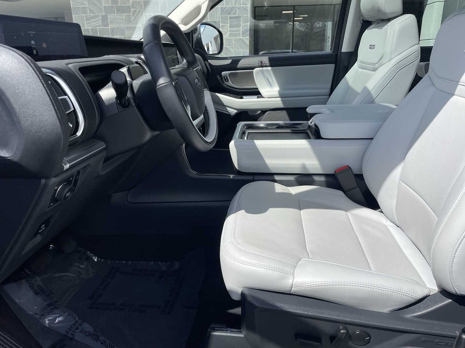 Thumbnail: 2025 Ford Expedition MAX - 10