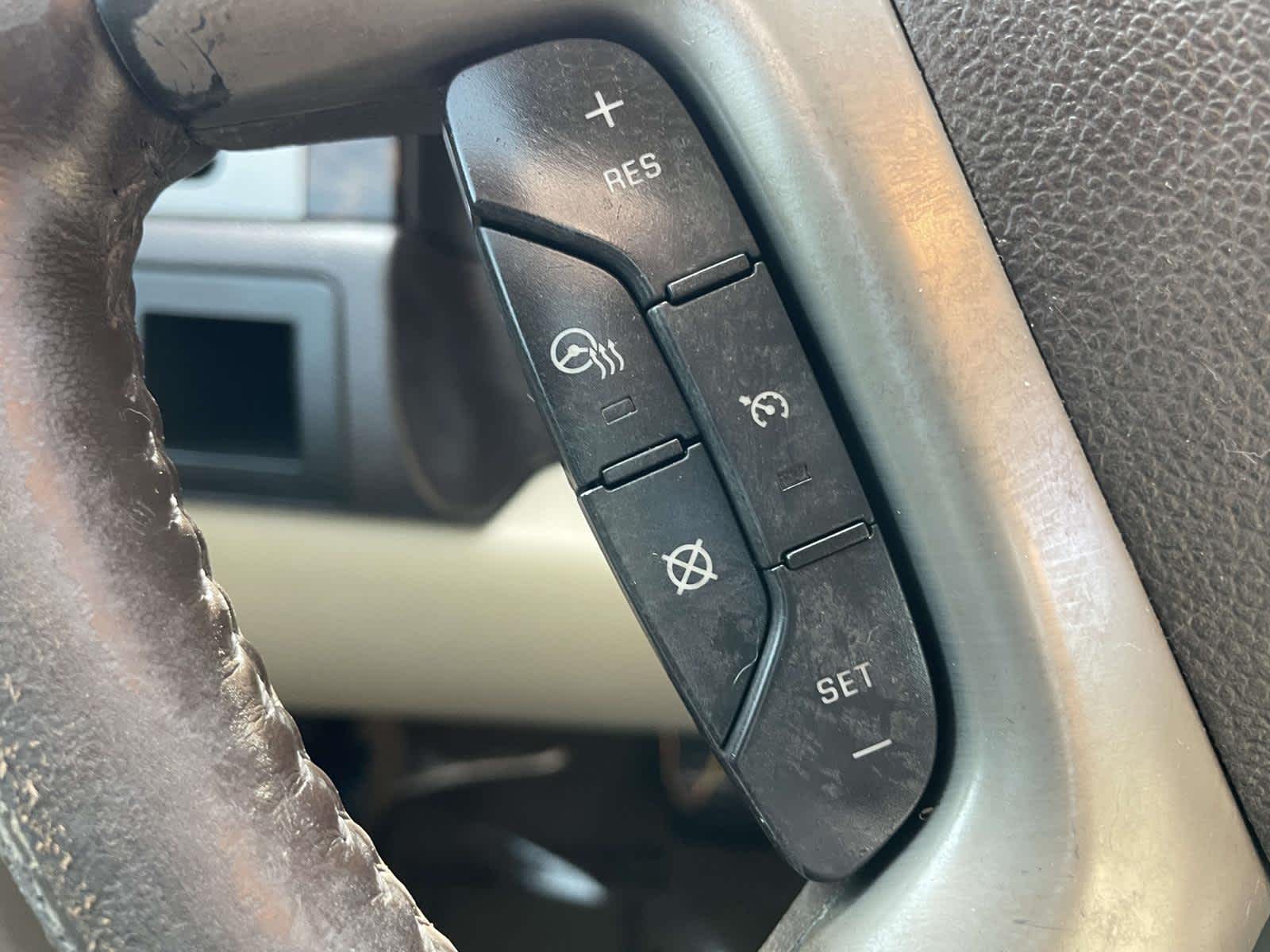 Thumbnail: 2013 GMC Yukon XL - 18