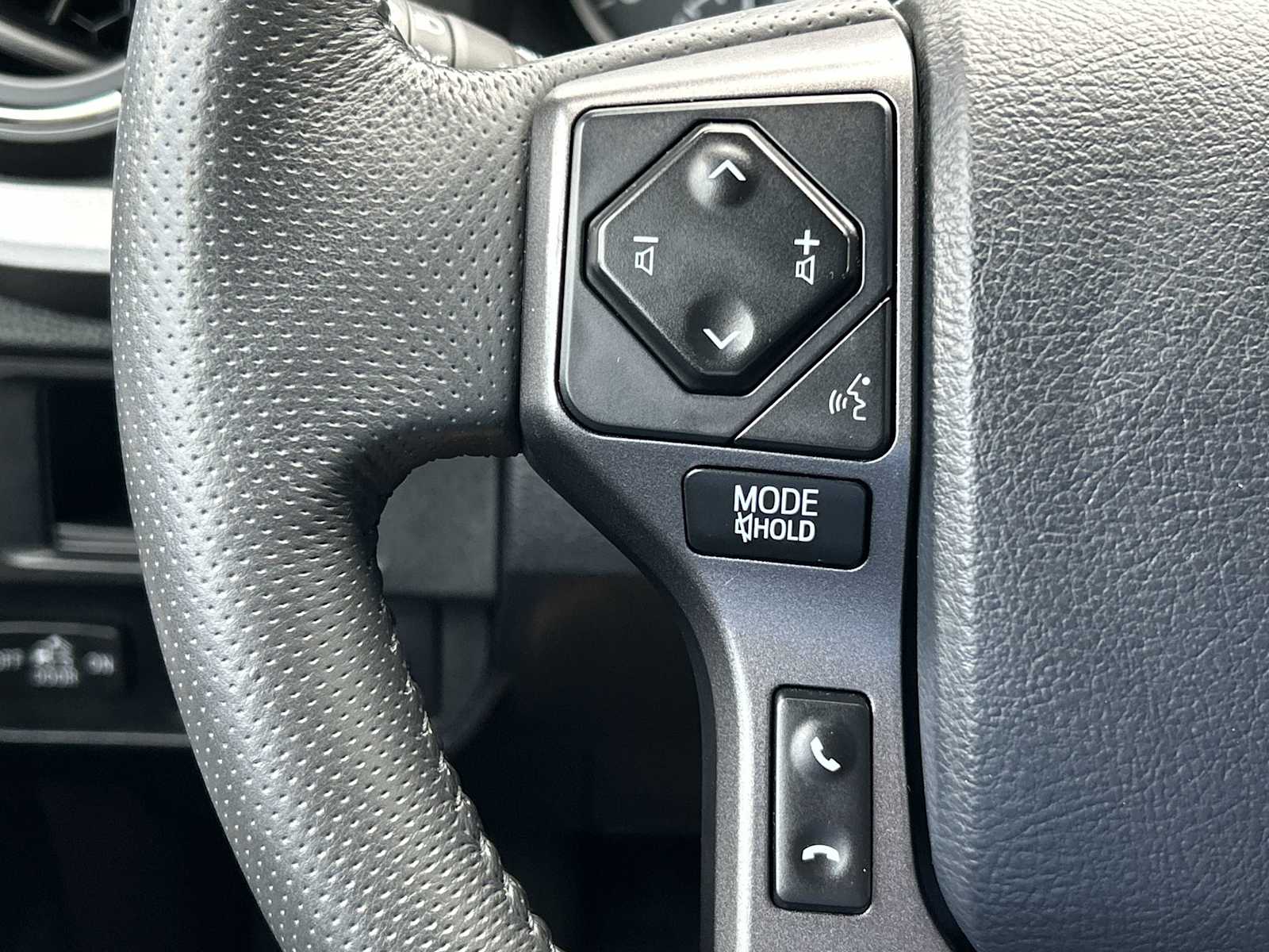 Thumbnail: 2019 Toyota Tacoma - 15