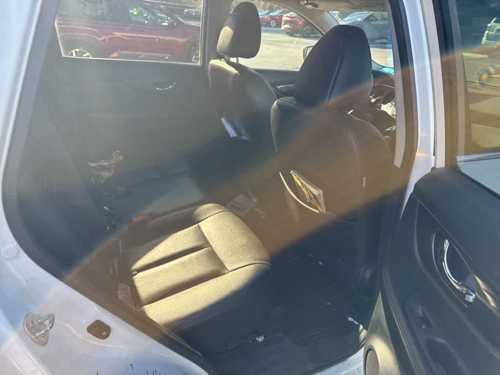 Thumbnail: 2016 Nissan Rogue - 14