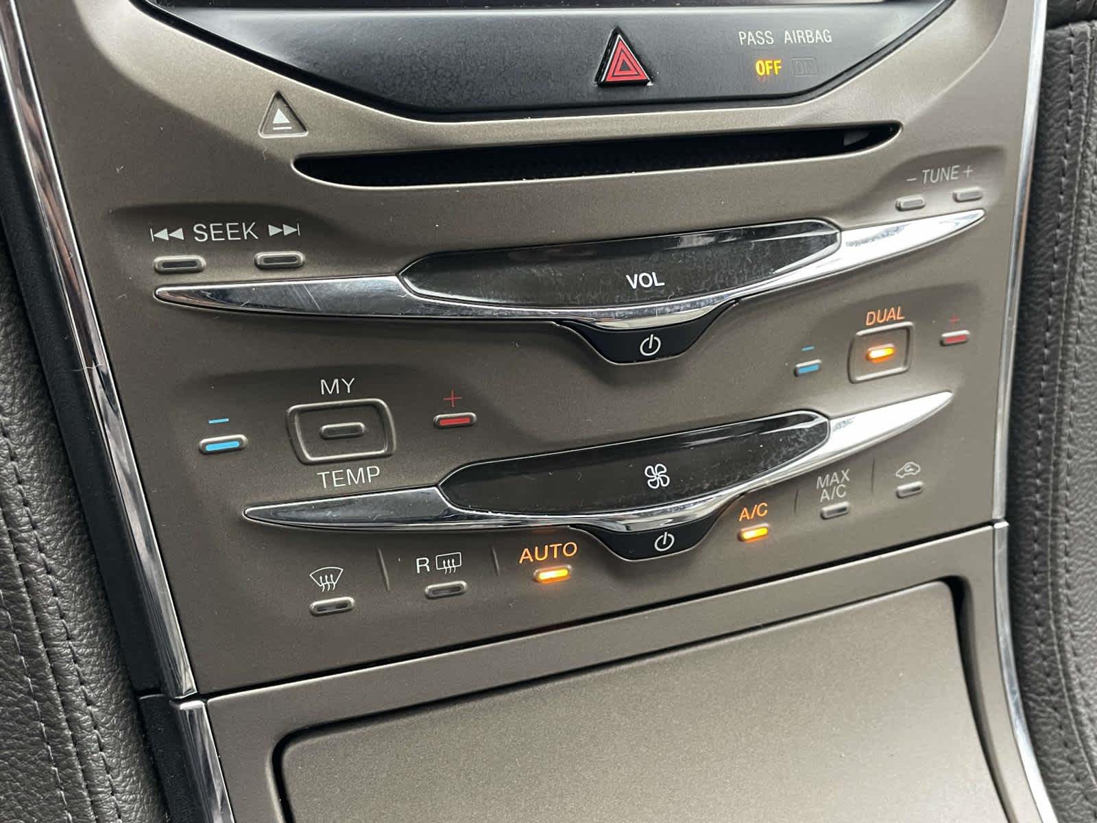 Thumbnail: 2015 Lincoln MKX - 20