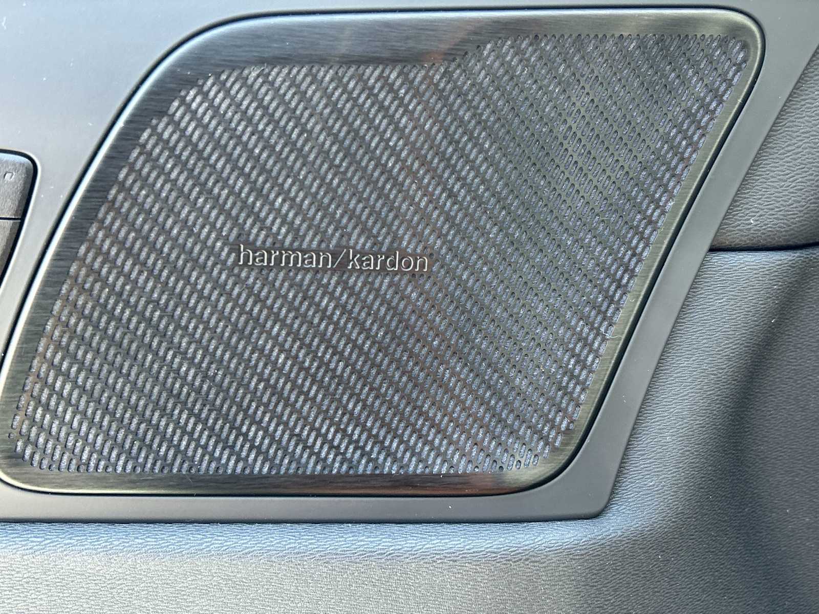 Thumbnail: 2019 Volvo XC60 - 14