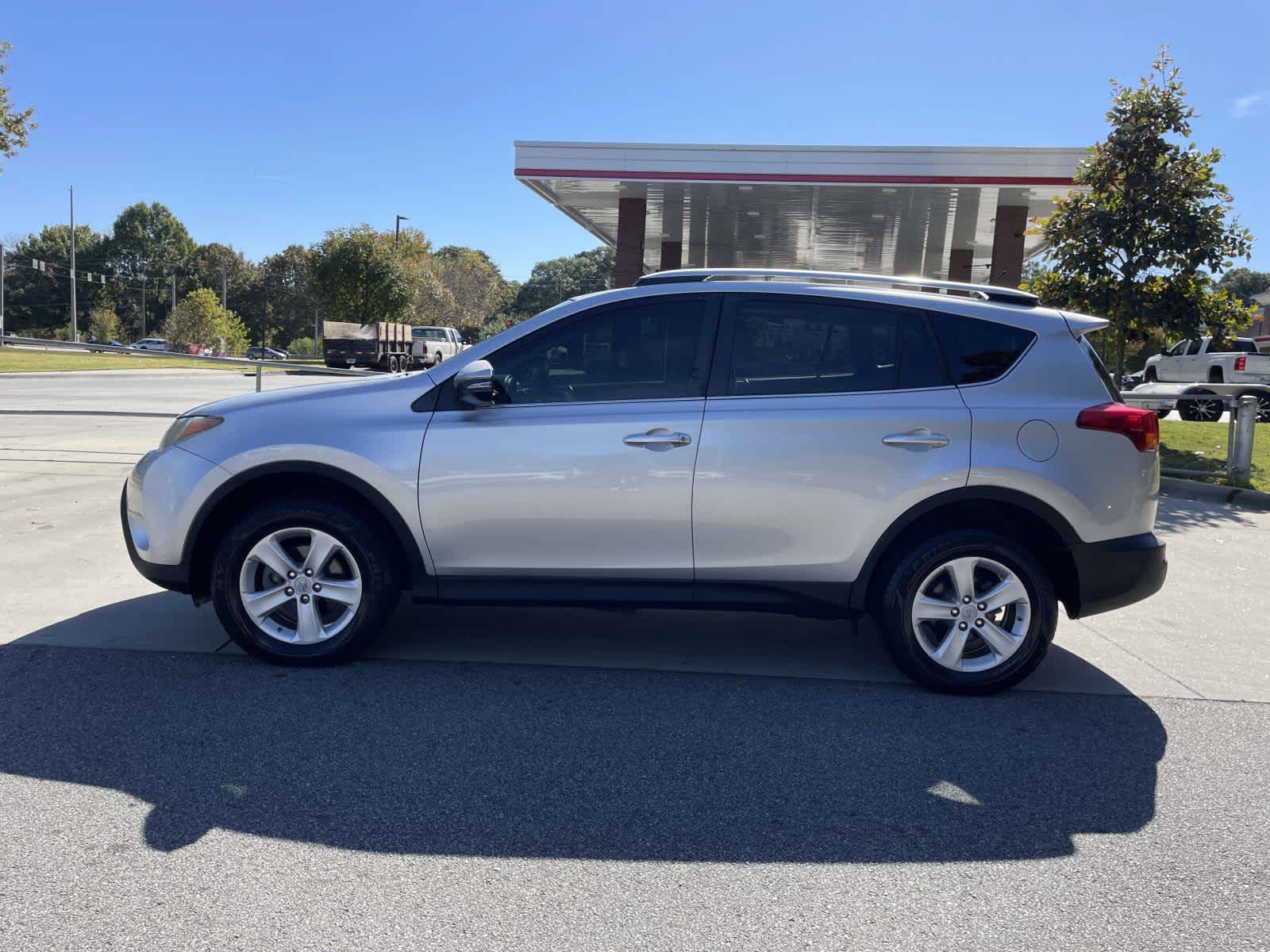 Thumbnail: 2013 Toyota RAV4 - 2