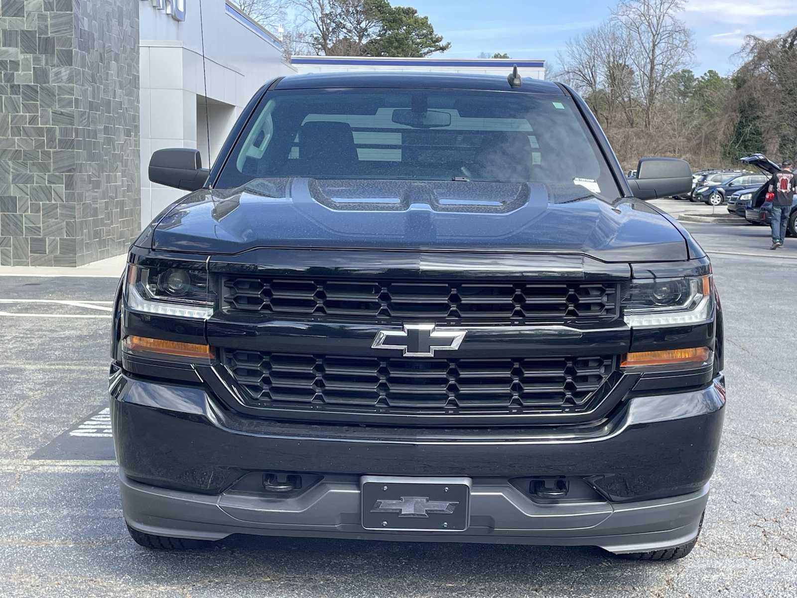 Thumbnail: 2018 Chevrolet Silverado 1500 - 6