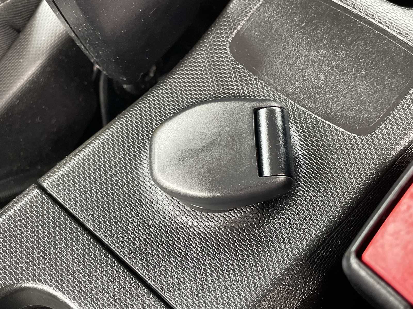 Thumbnail: 2016 smart fortwo - 22