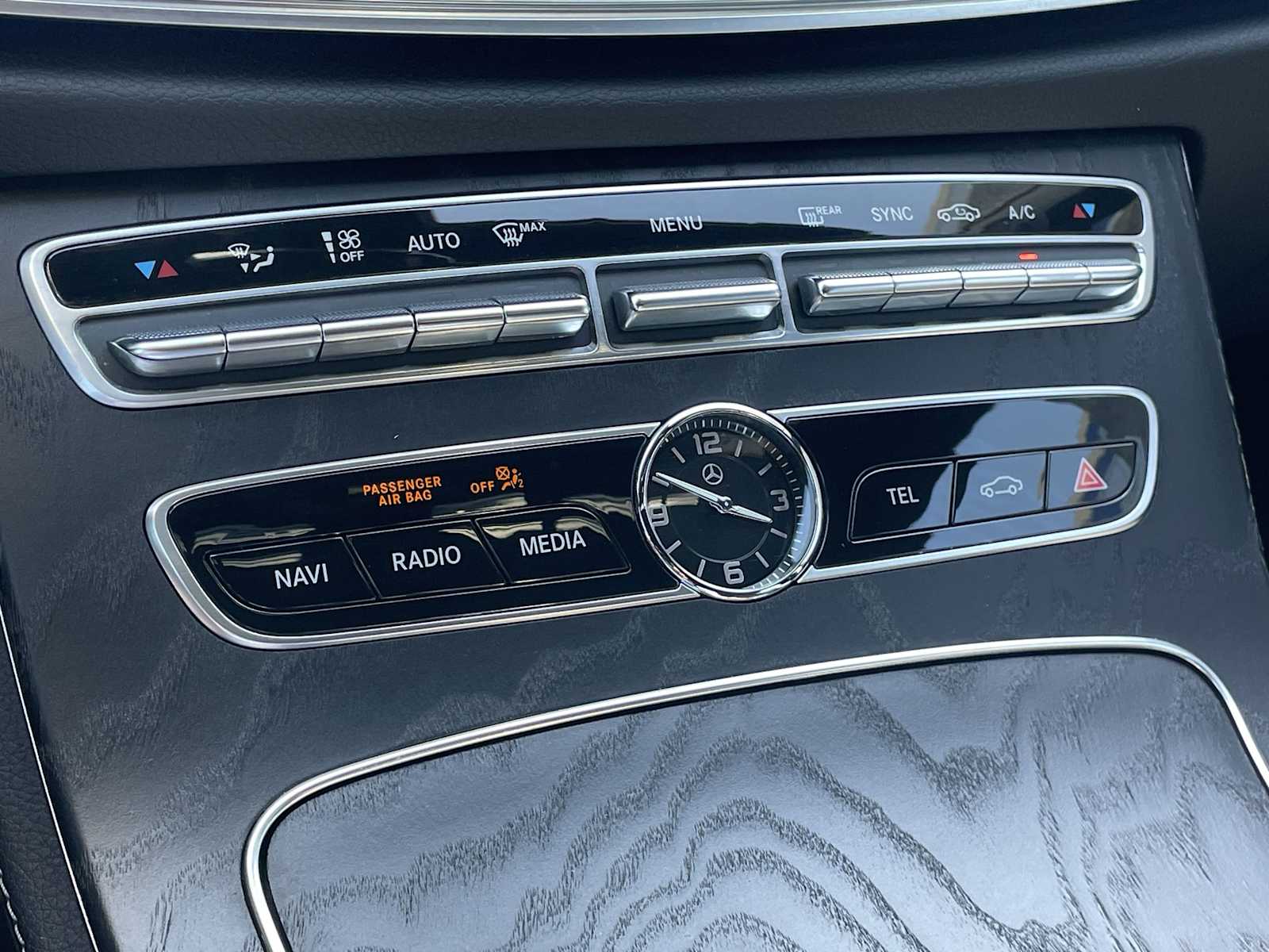 Thumbnail: 2020 Mercedes-Benz E-Class - 27