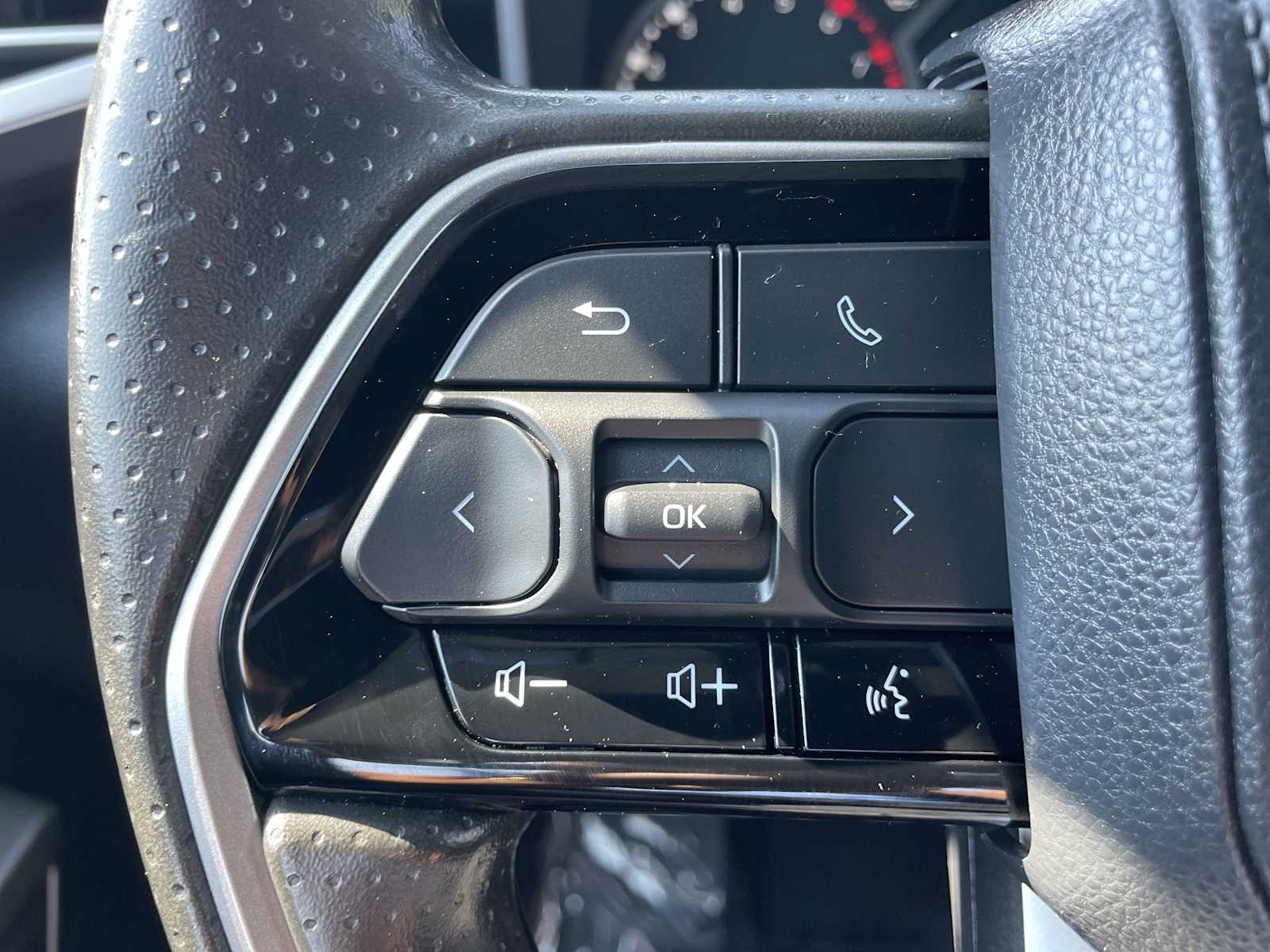 Thumbnail: 2023 Toyota Tundra - 14