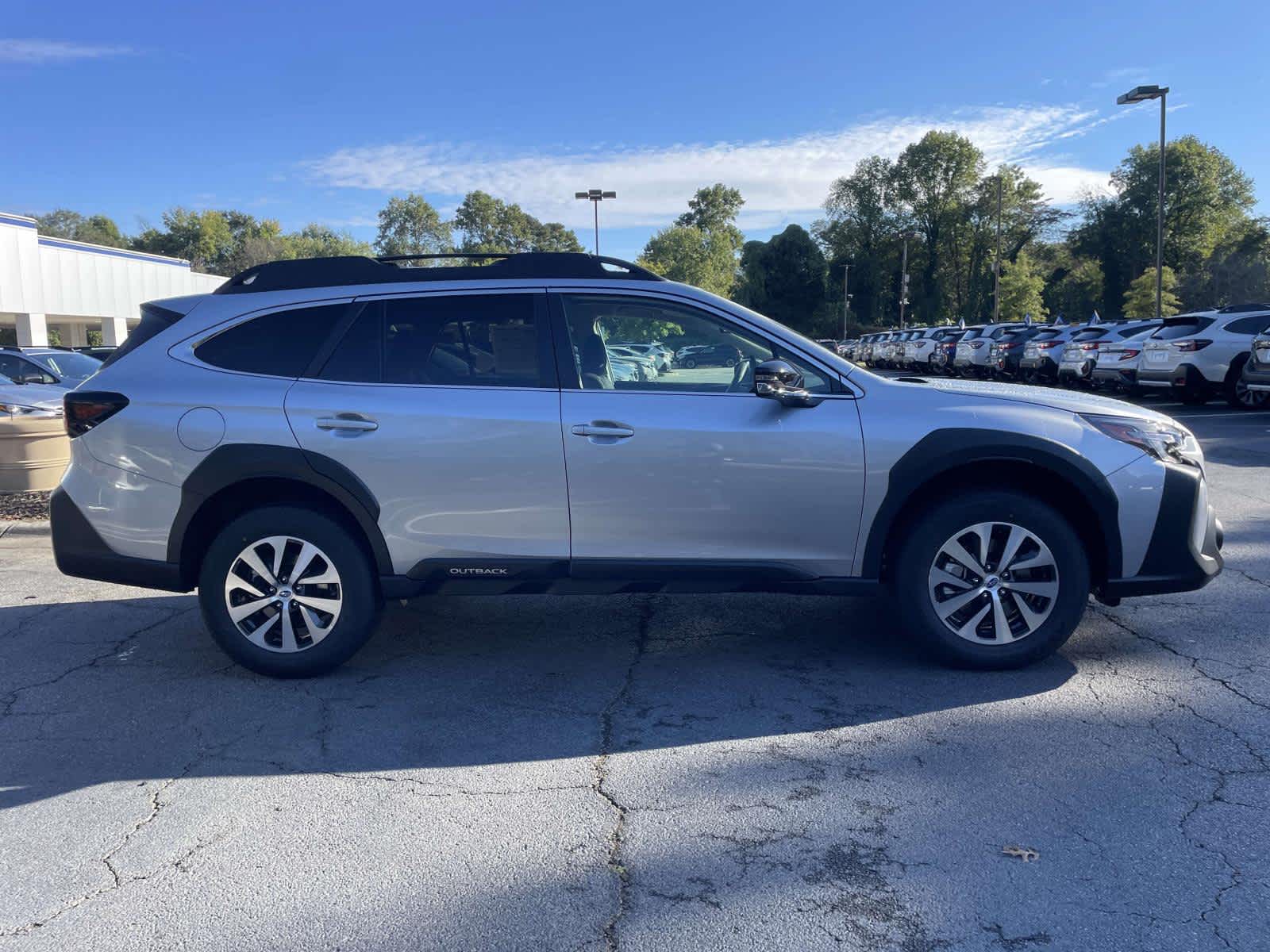 Thumbnail: 2025 Subaru Outback - 2