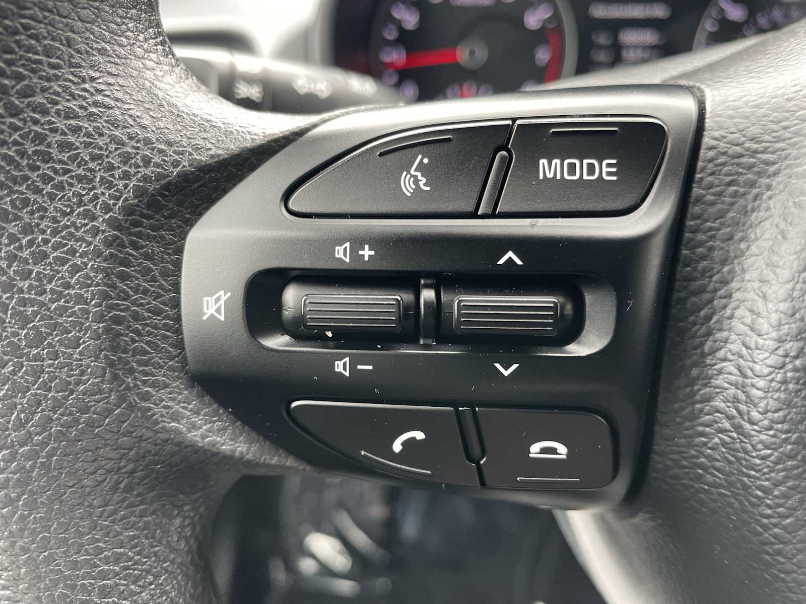 Thumbnail: 2023 Kia Rio - 14