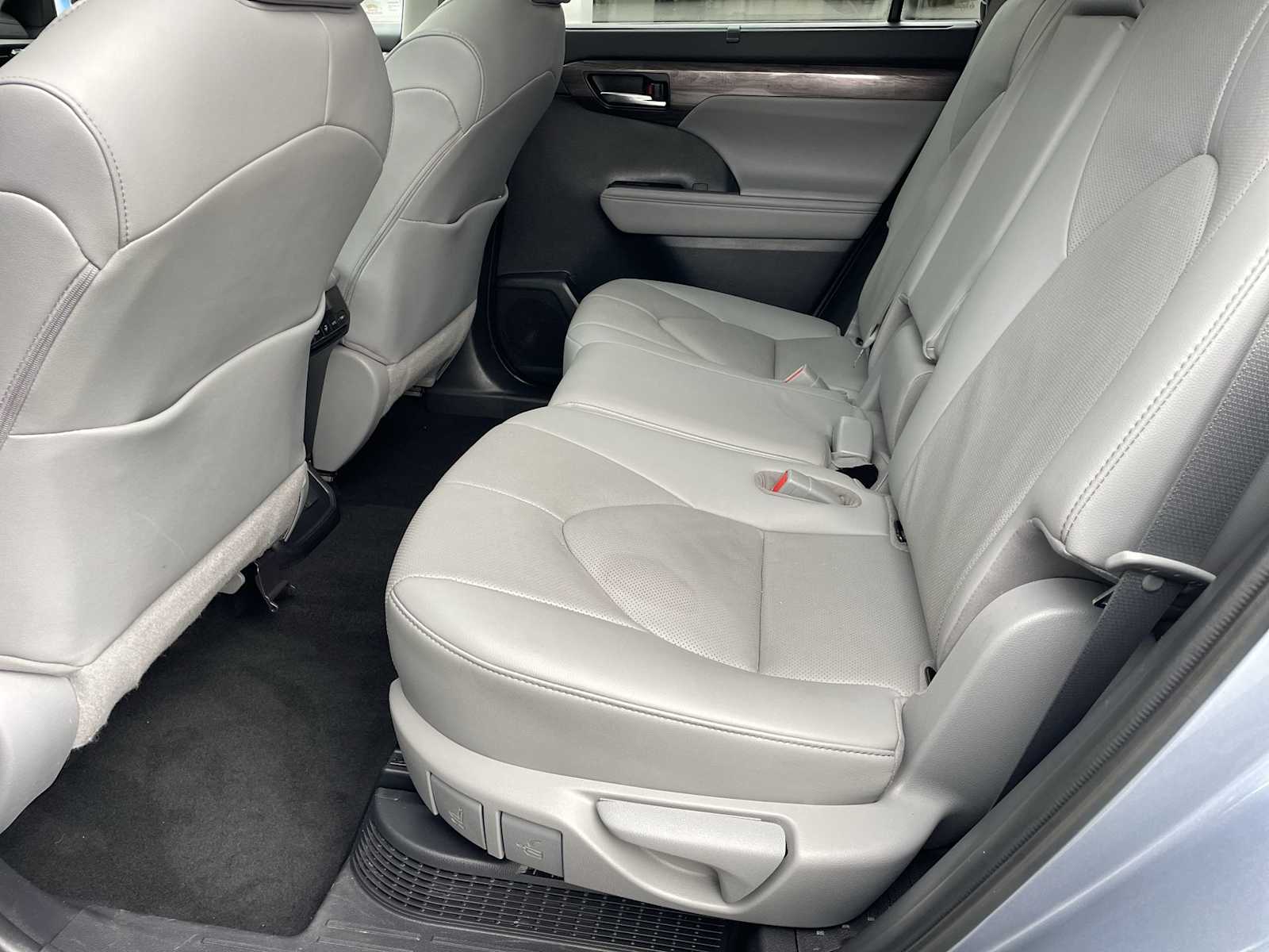 Thumbnail: 2020 Toyota Highlander - 9