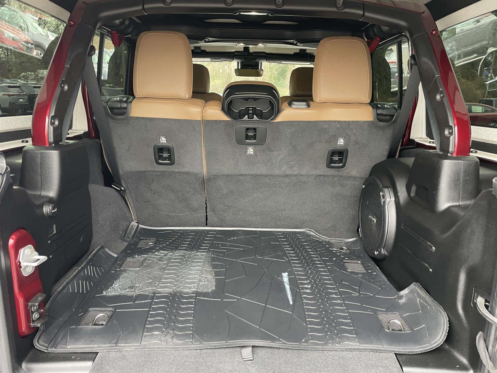 Thumbnail: 2021 Jeep Wrangler - 9