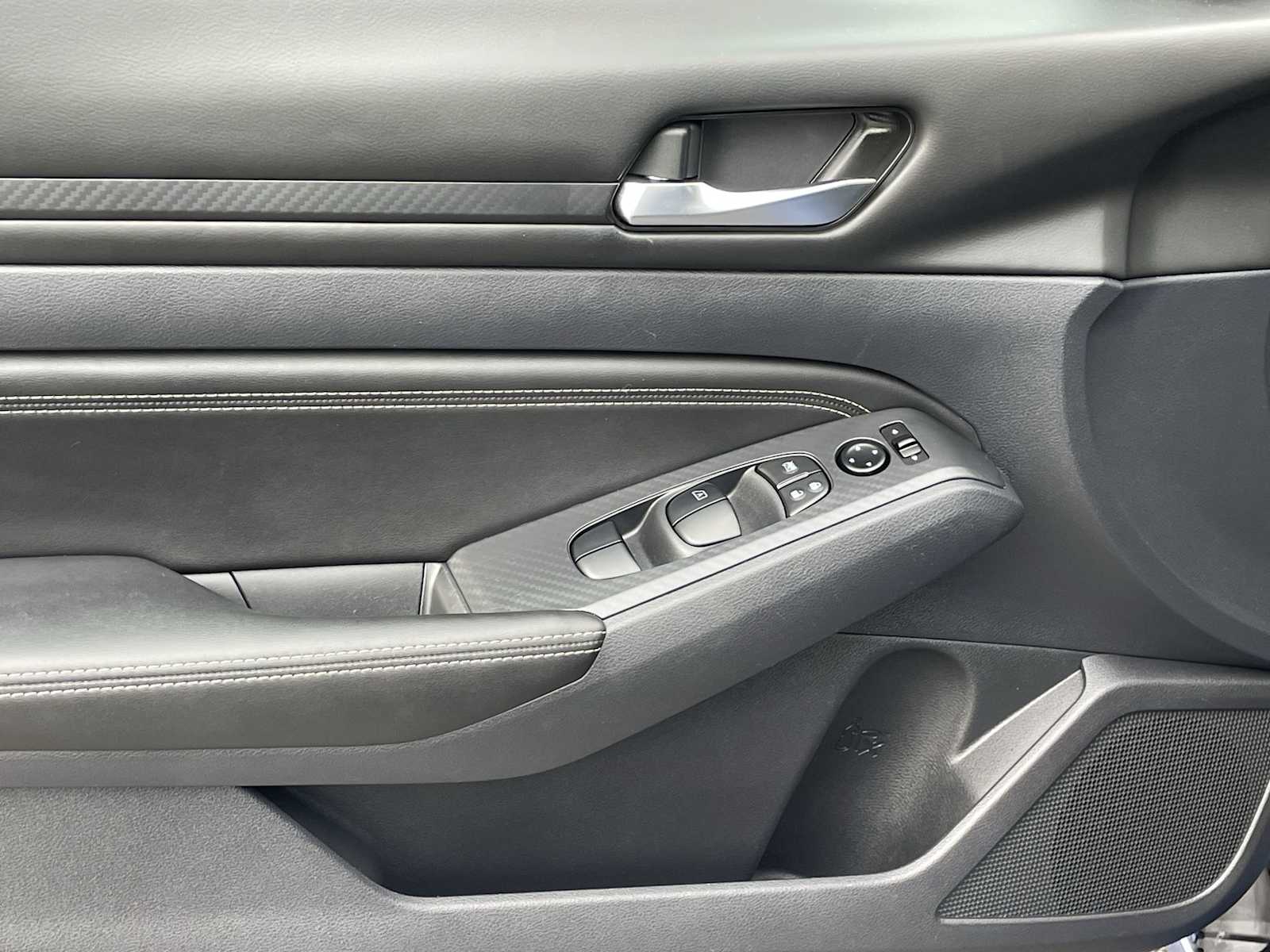 Thumbnail: 2020 Nissan Altima - 11