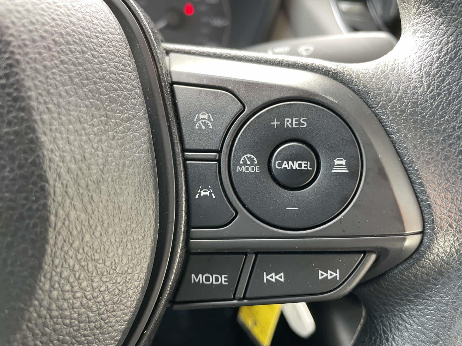 Thumbnail: 2023 Toyota Corolla - 17