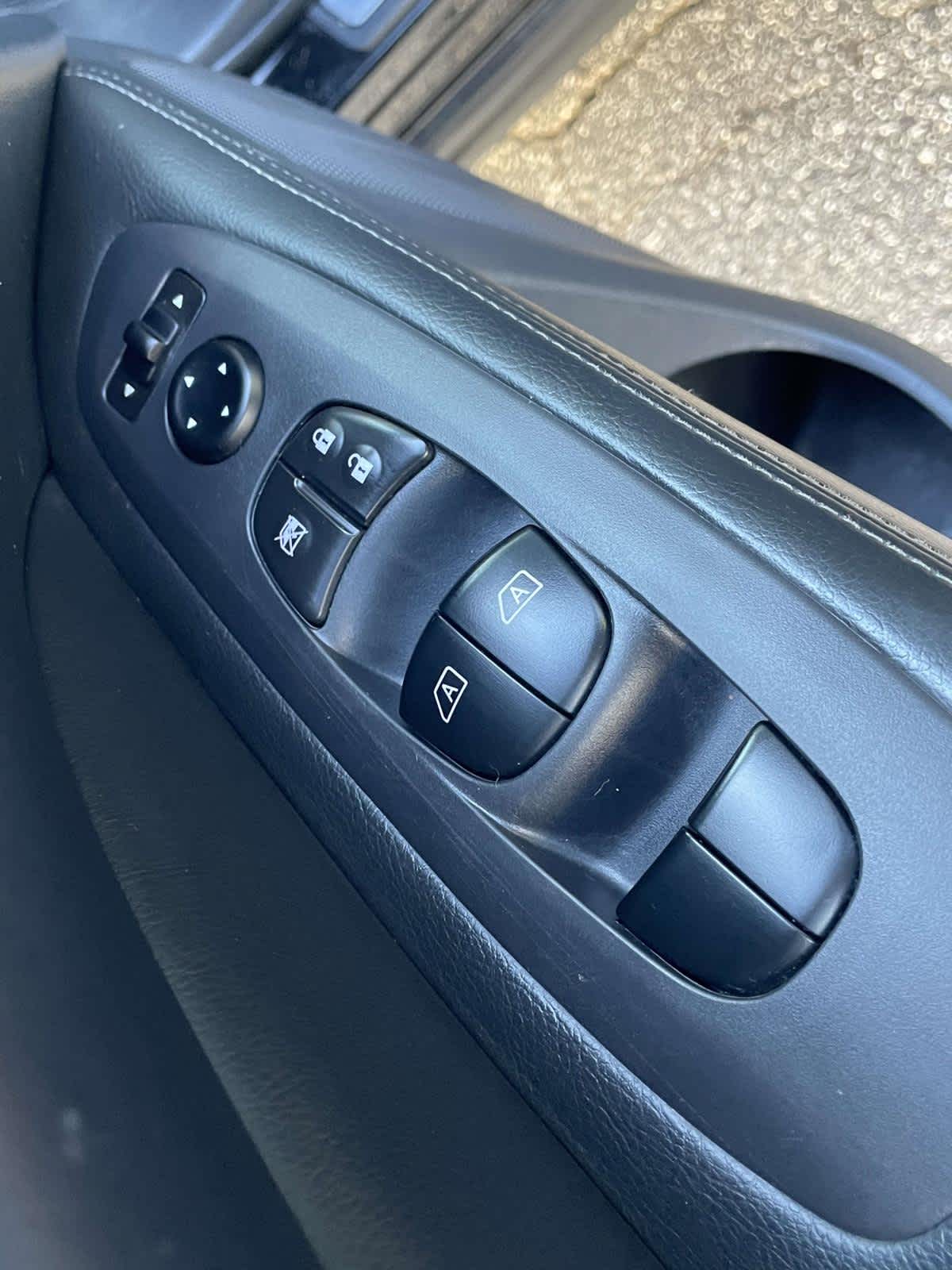 Thumbnail: 2018 Nissan Pathfinder - 17