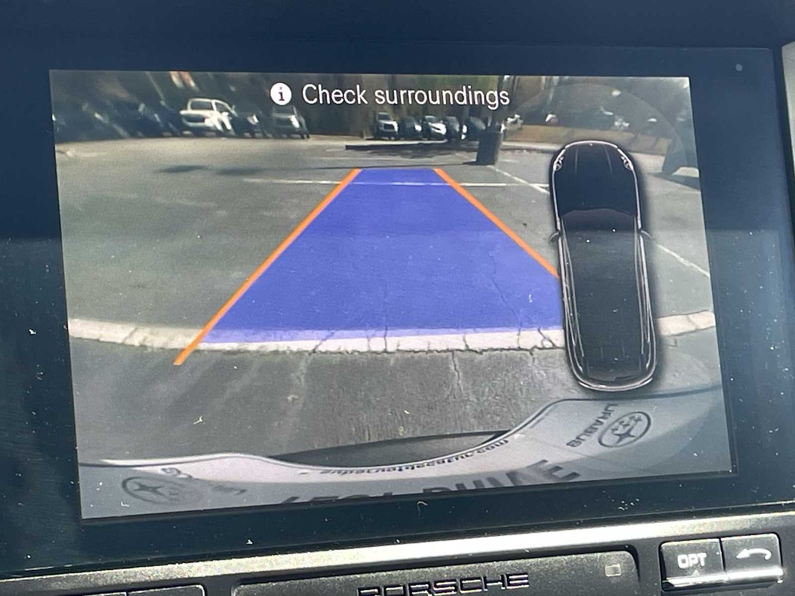 Thumbnail: 2018 Porsche Macan - 18