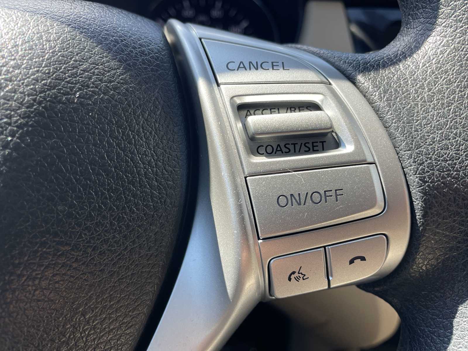 Thumbnail: 2016 Nissan Rogue - 14