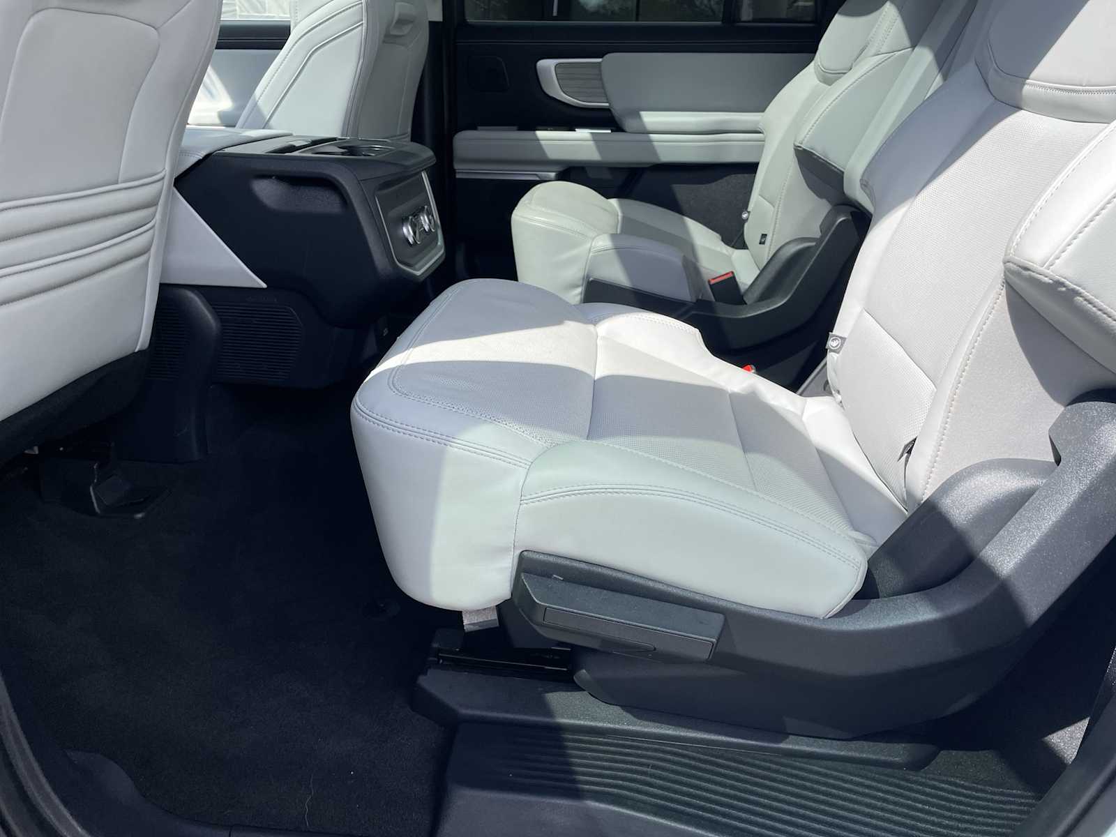 Thumbnail: 2025 Ford Expedition MAX - 9