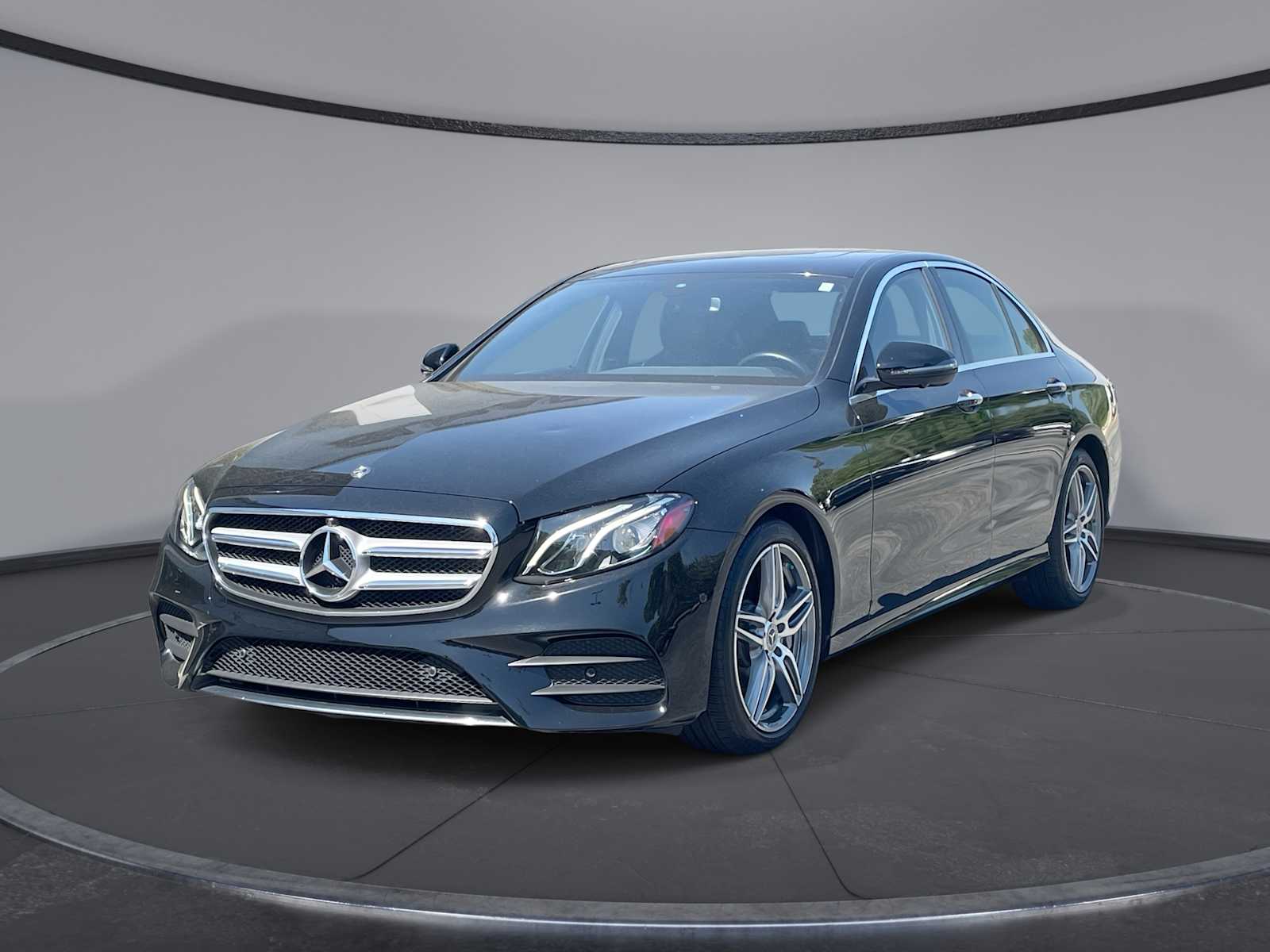 Thumbnail: 2020 Mercedes-Benz E-Class - 1