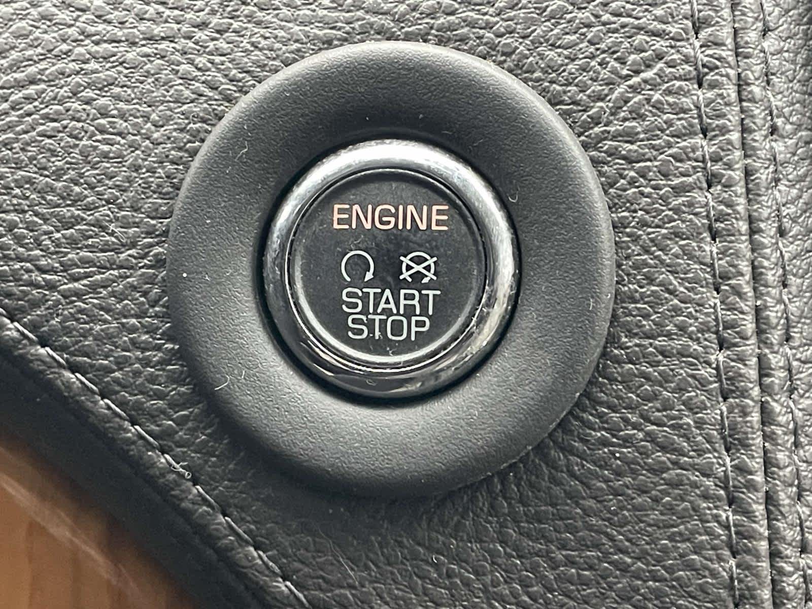 Thumbnail: 2015 Lincoln MKX - 24