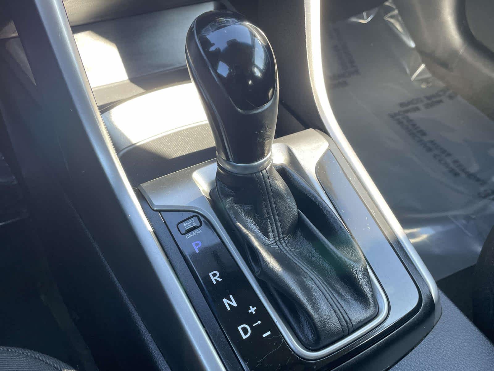 Thumbnail: 2013 Hyundai Elantra - 22