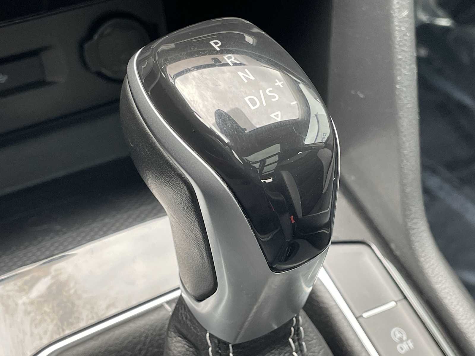 Thumbnail: 2022 Volkswagen Taos - 22